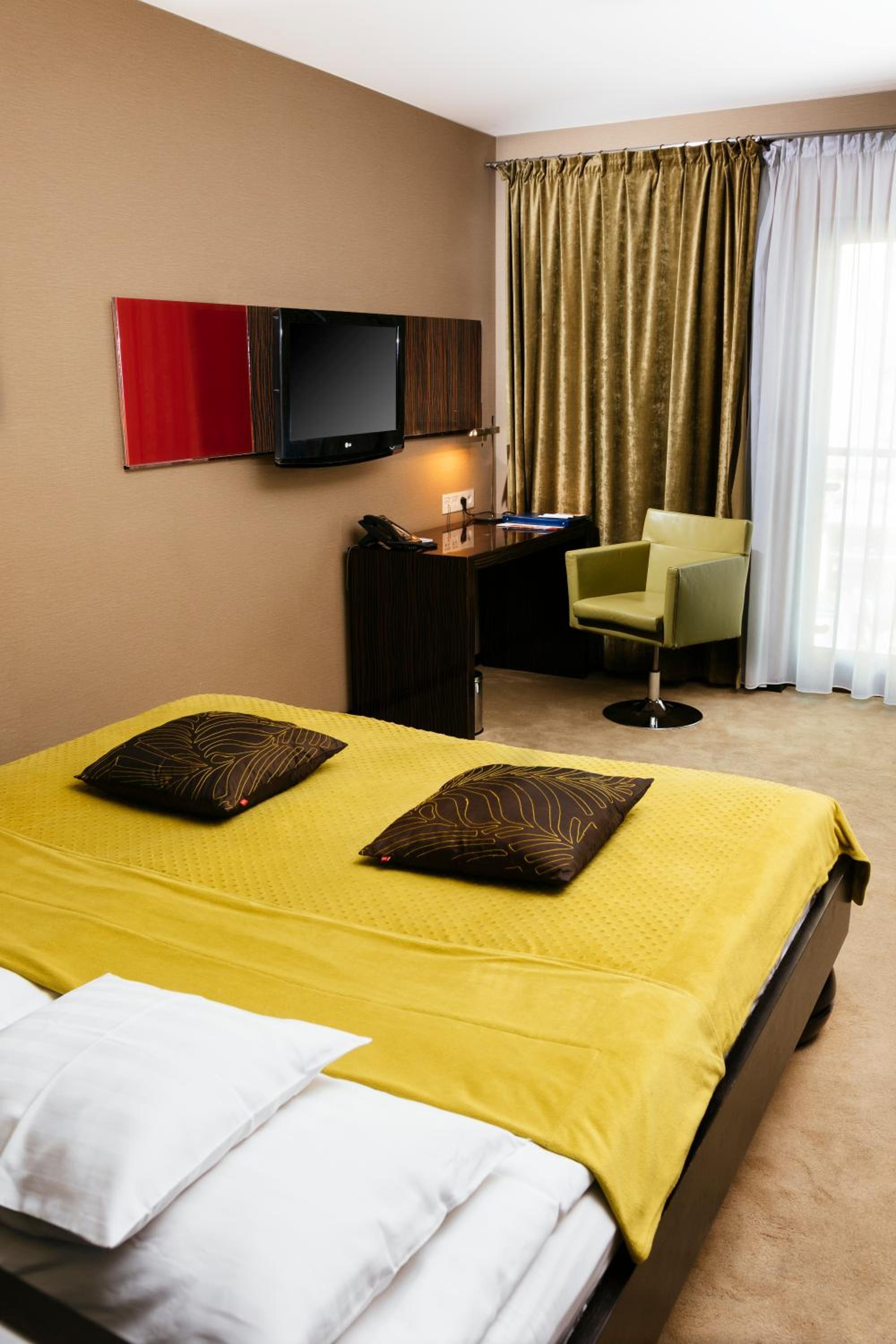 Double Room - Photo 7