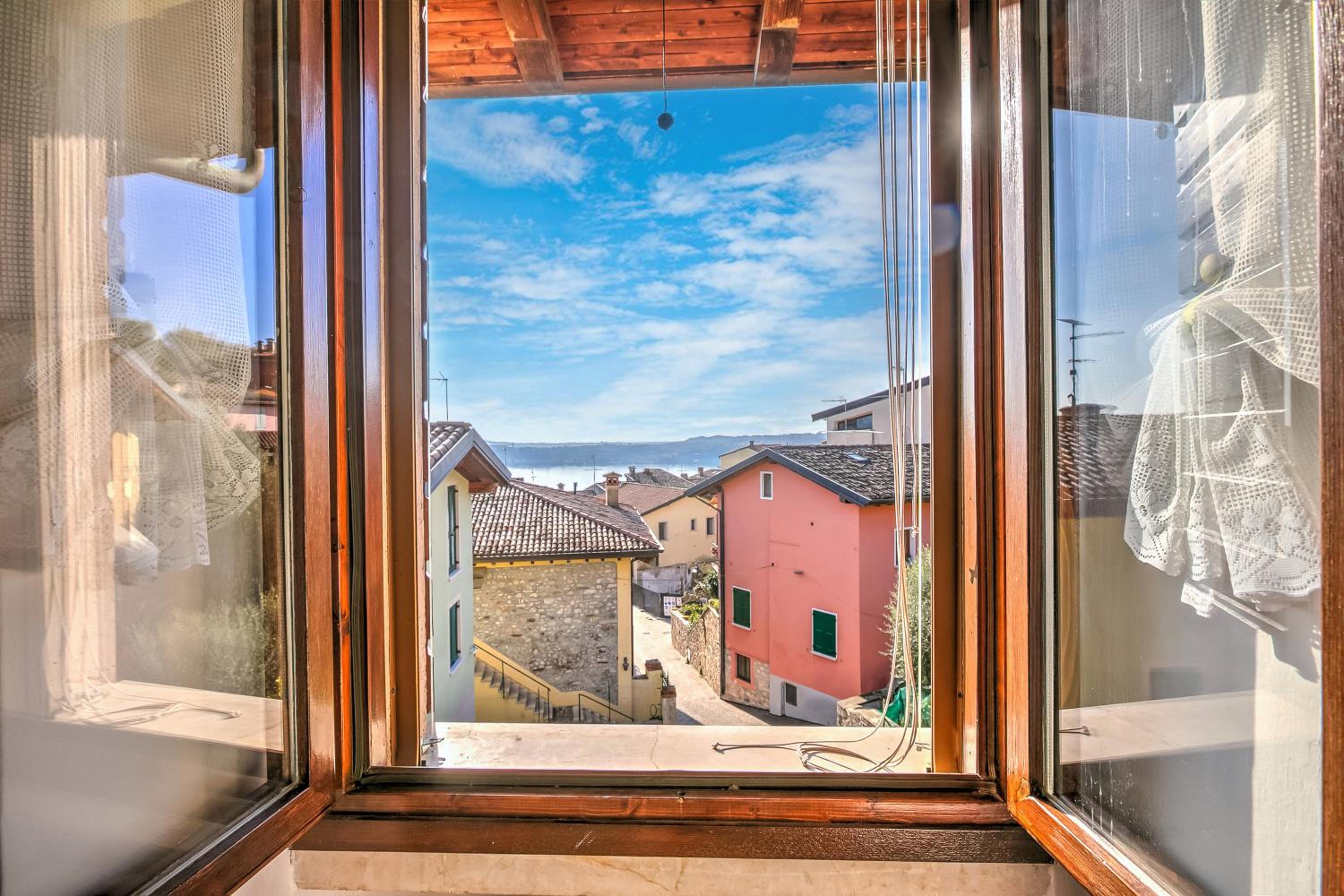 Apartment with Lake View photo 2