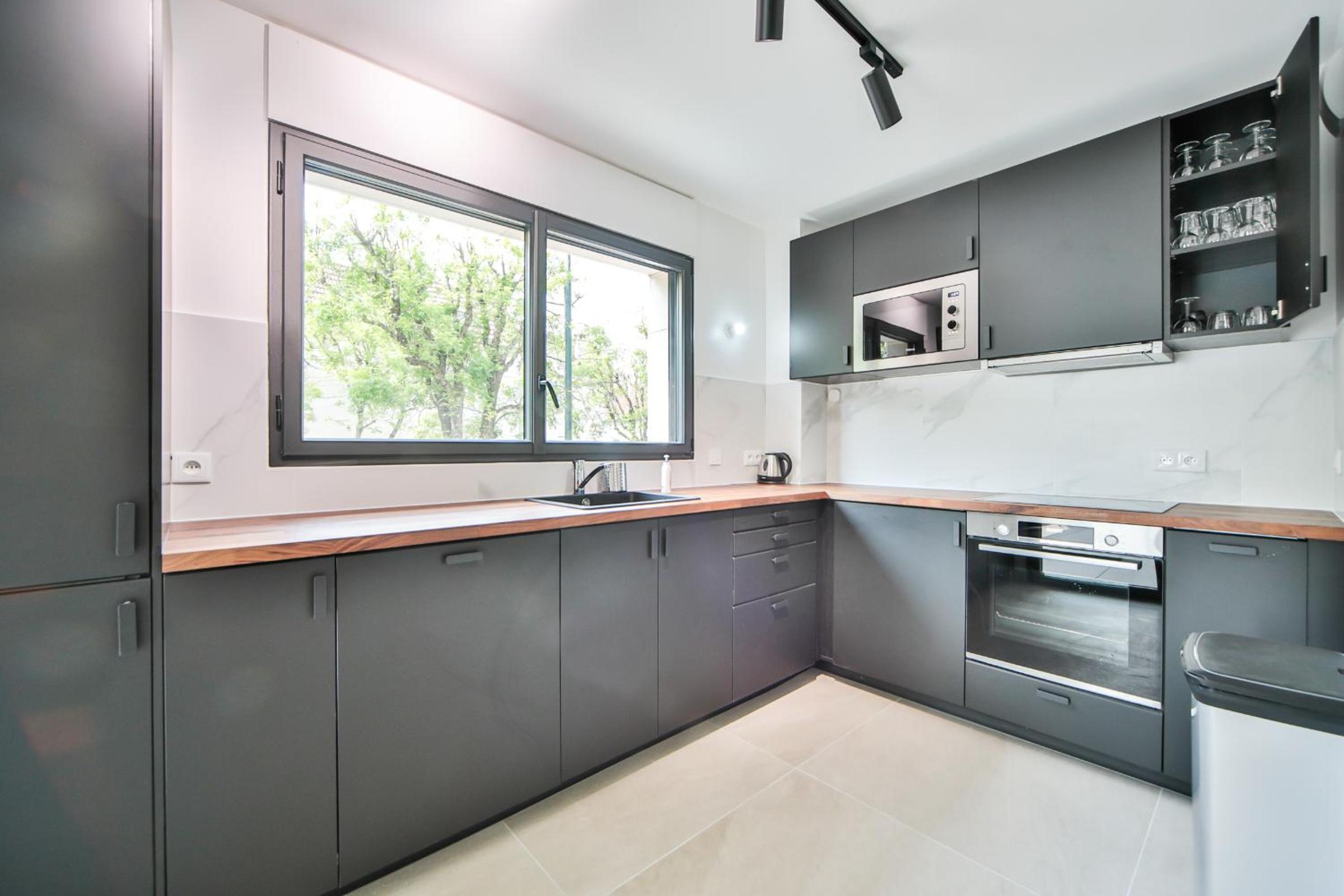 Three-Bedroom Deluxe Apartment
