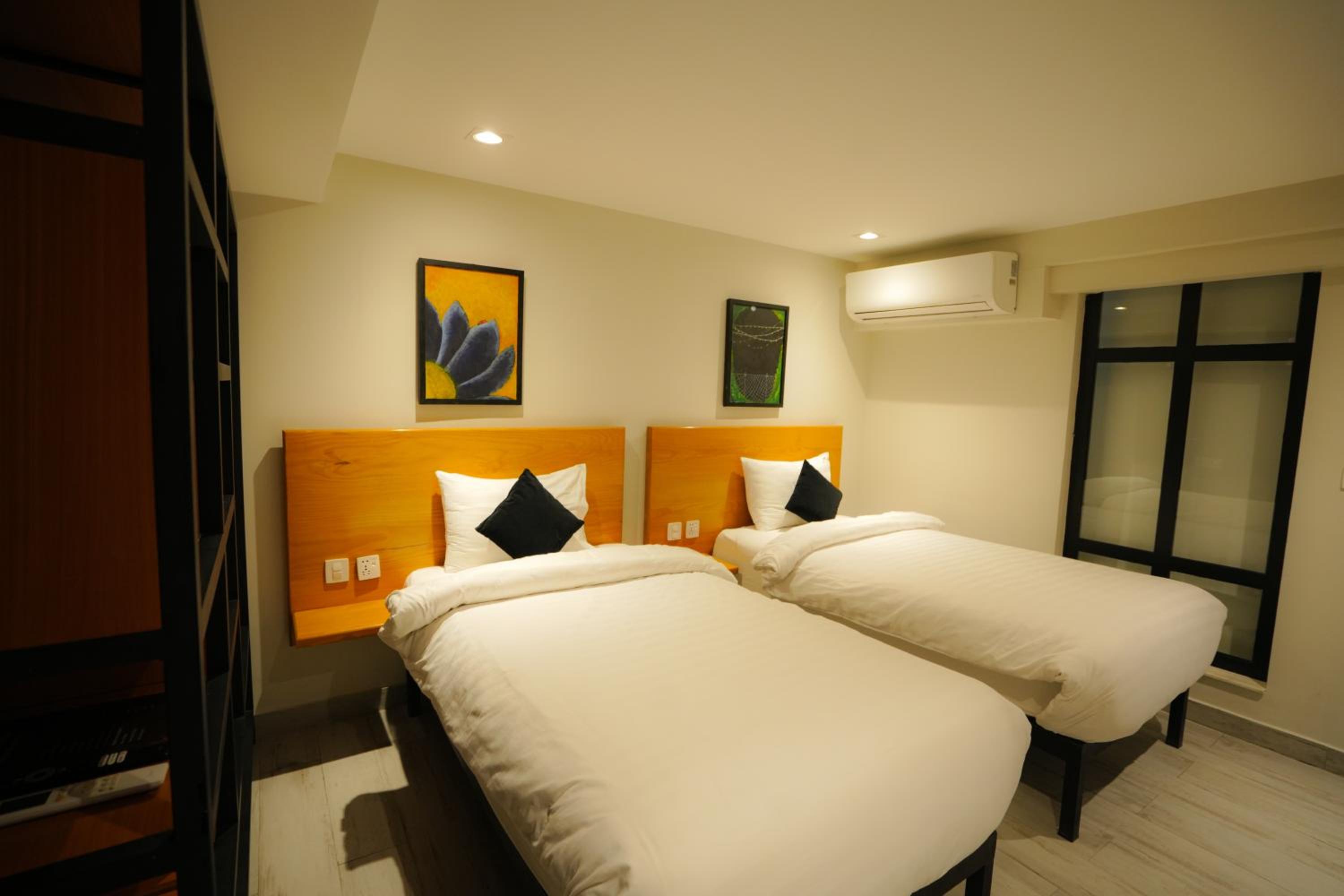 Deluxe Twin Room - Photo 1