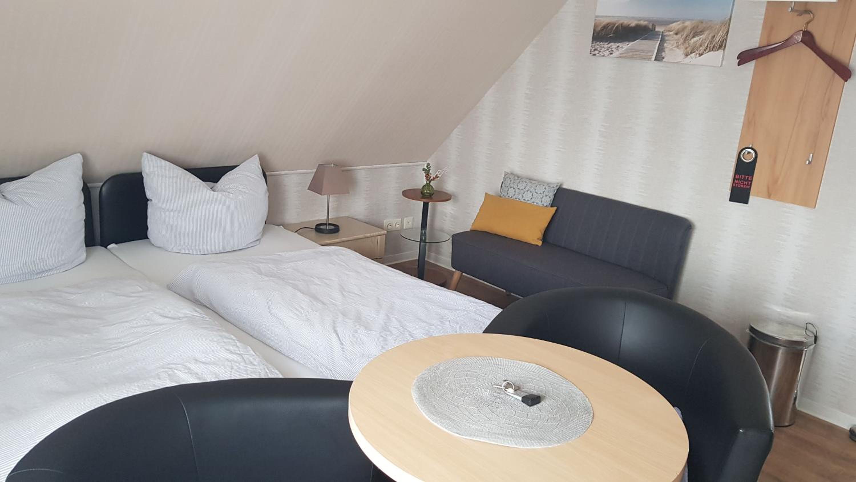 Triple Room with Private Bathroom photo 1