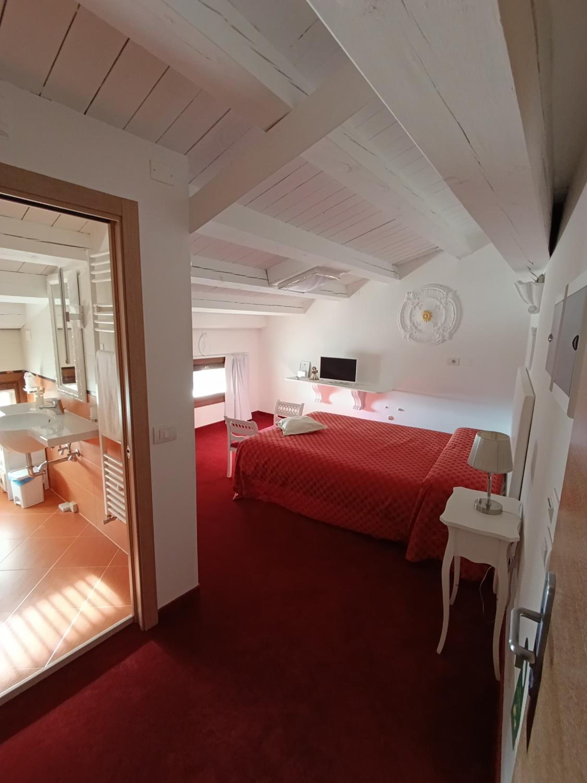 Deluxe Single Room