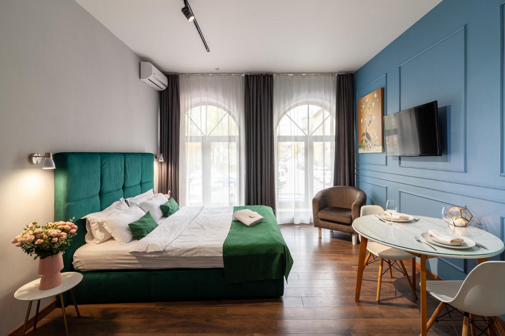 Large Double Room