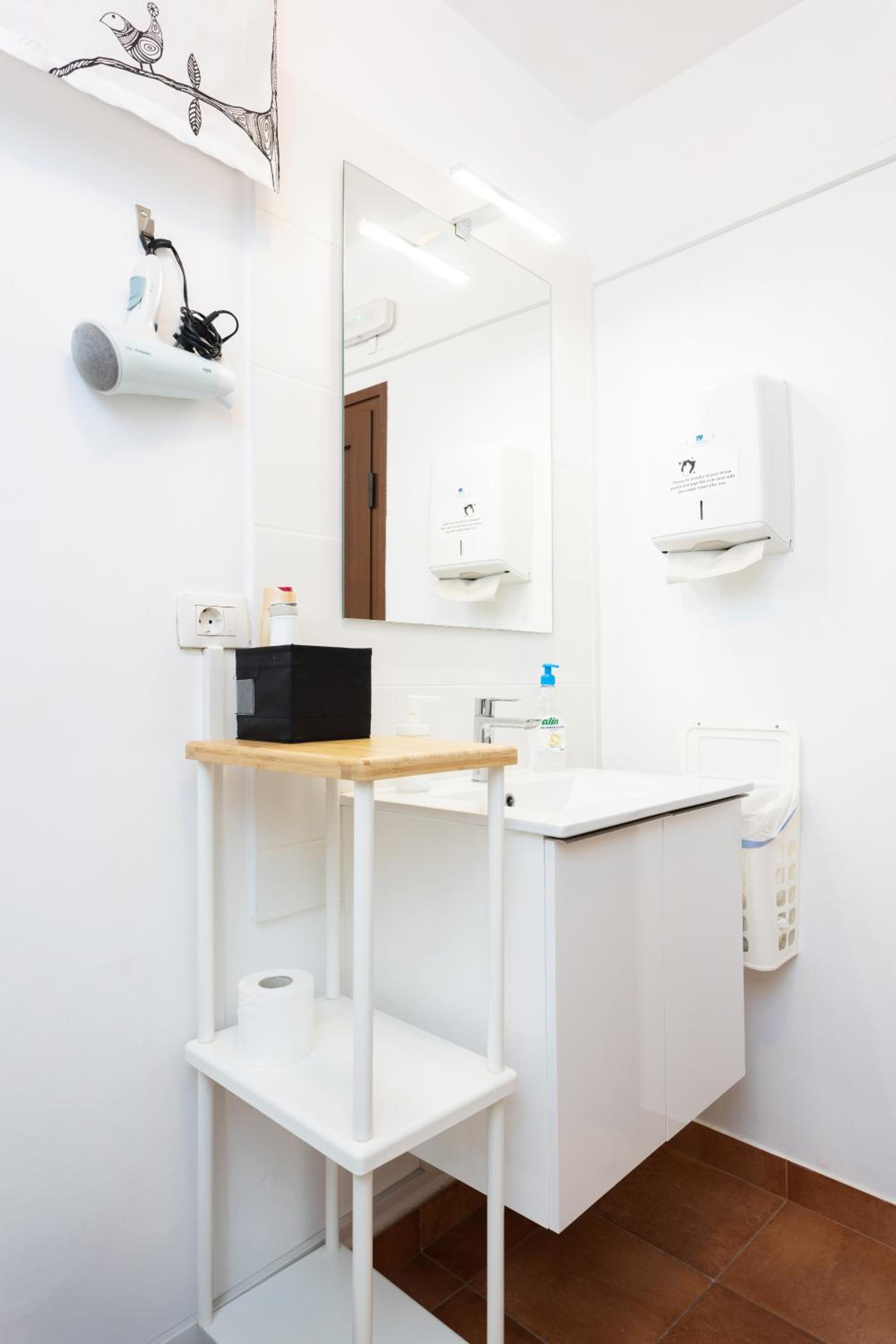 Standard Double Room with Shared Bathroom photo 2