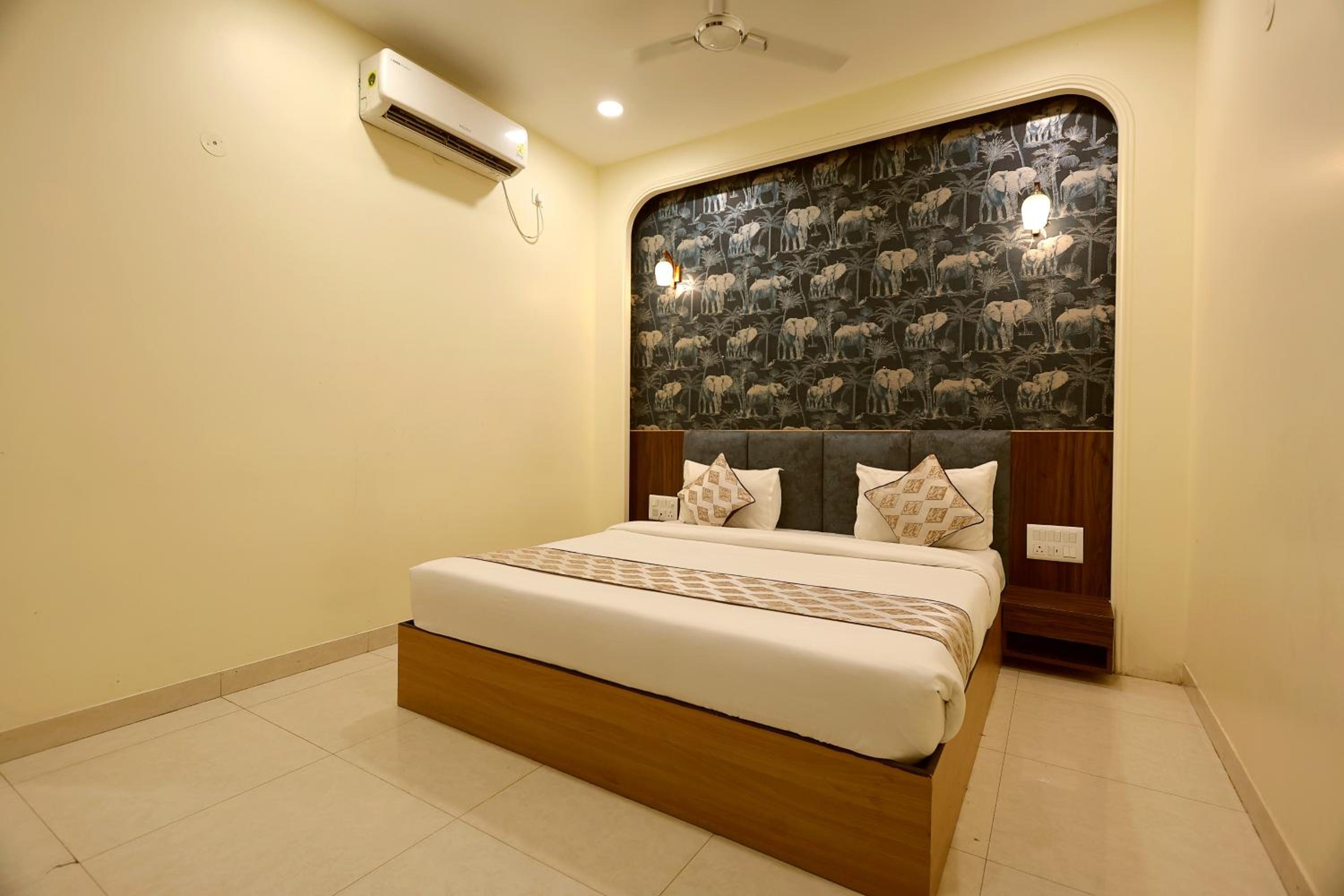 Standard Double Room - Photo 2