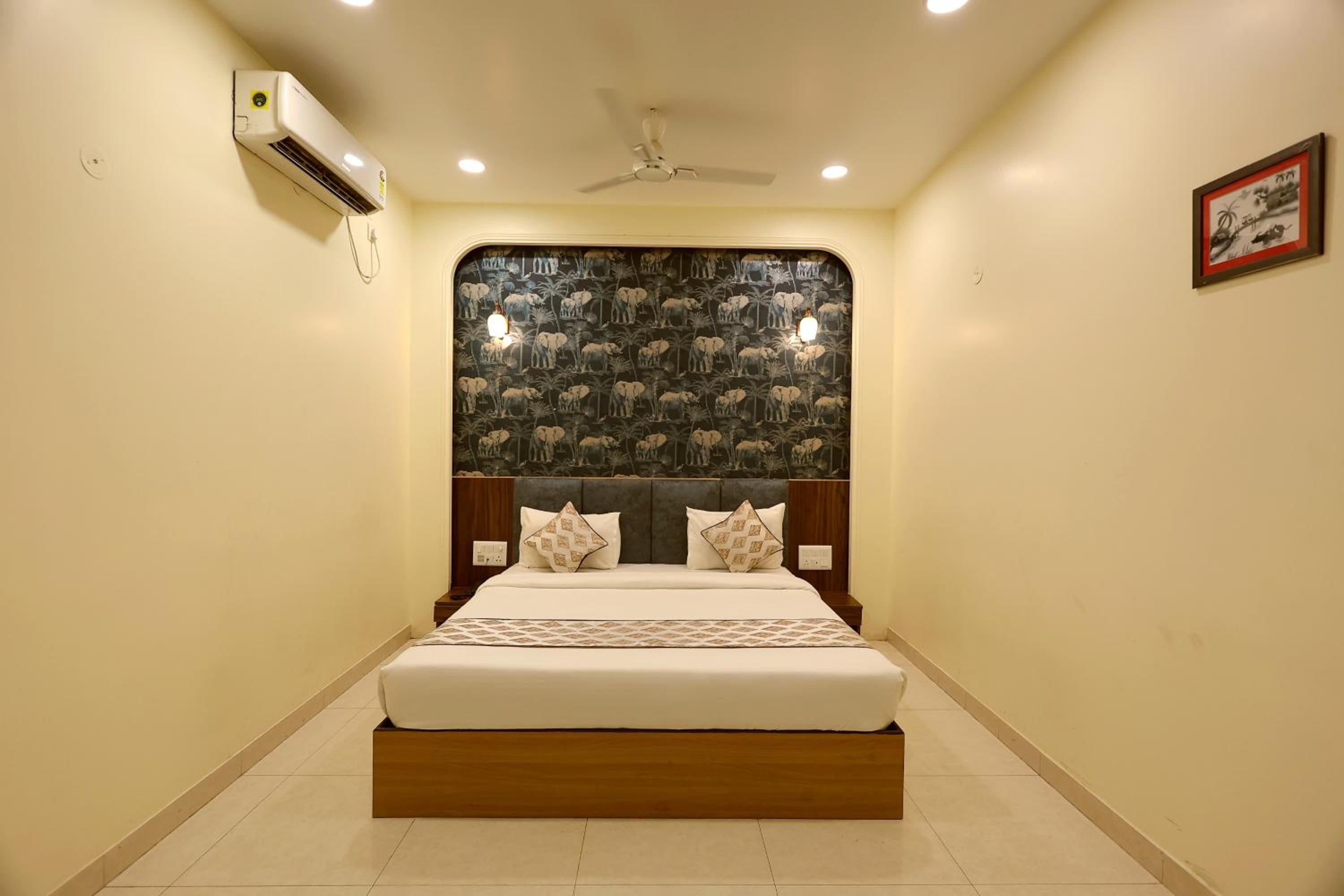 Standard Double Room - Photo 10