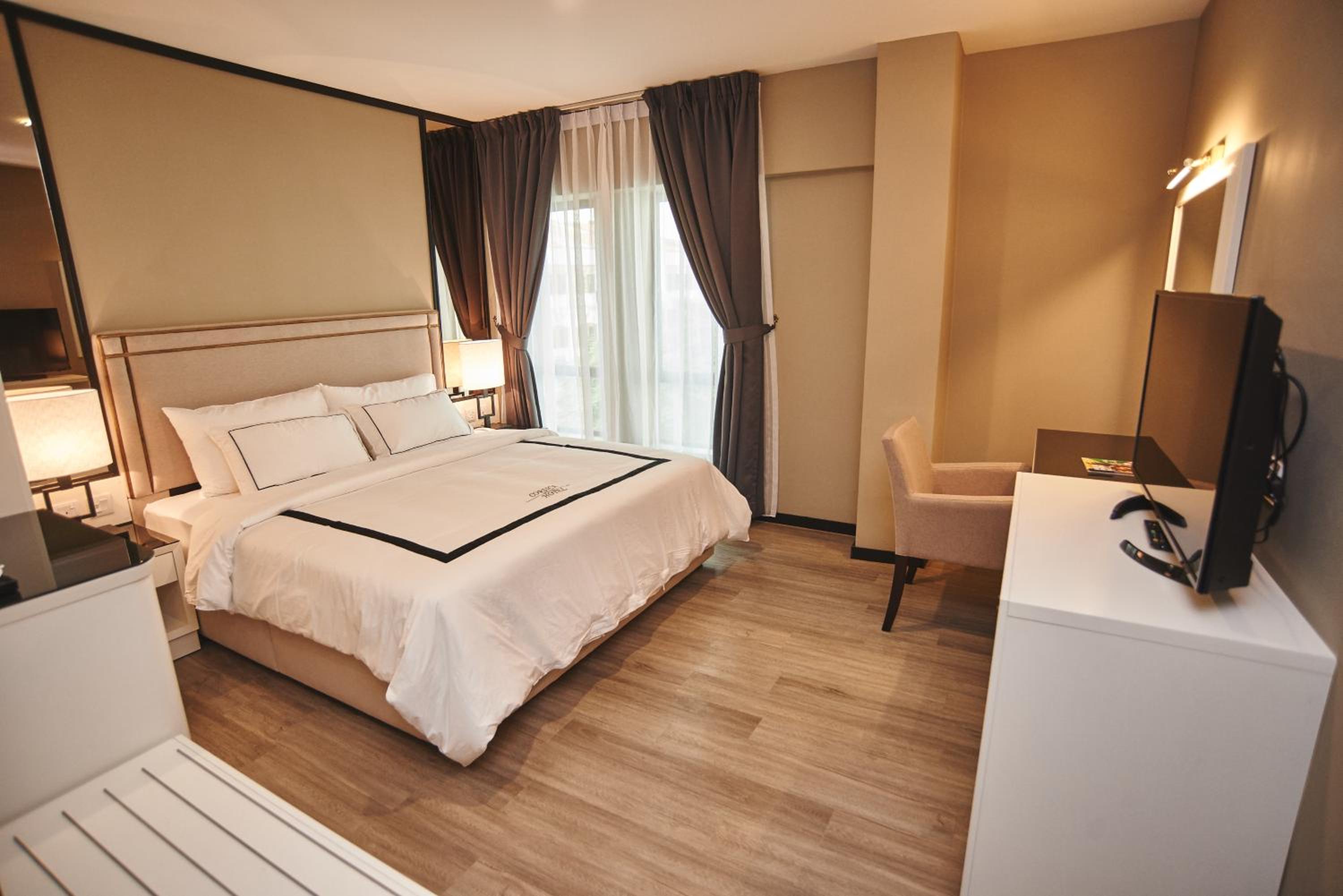 Superior King Room