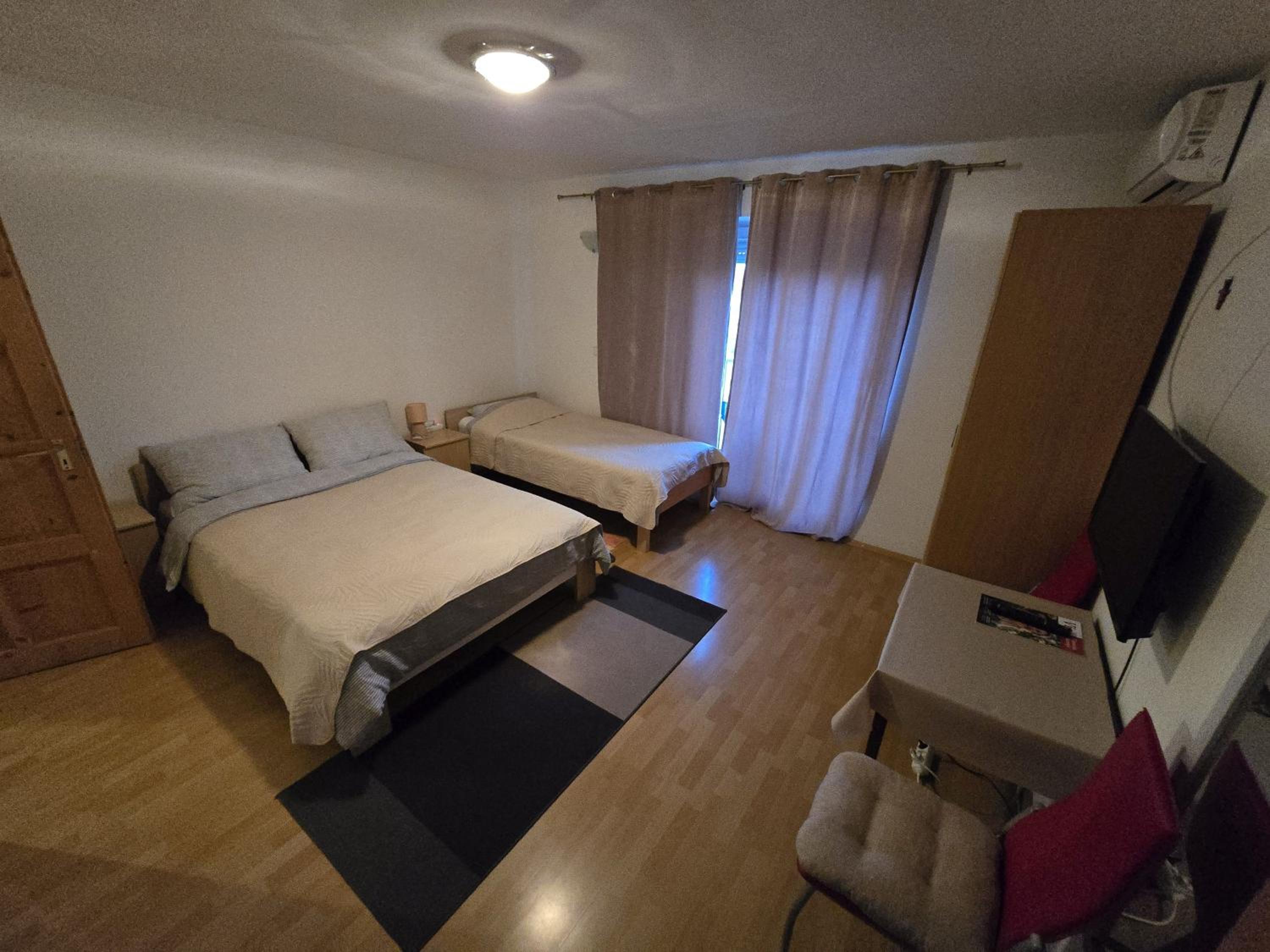 Double Room with Balcony (3 Adults) photo 3