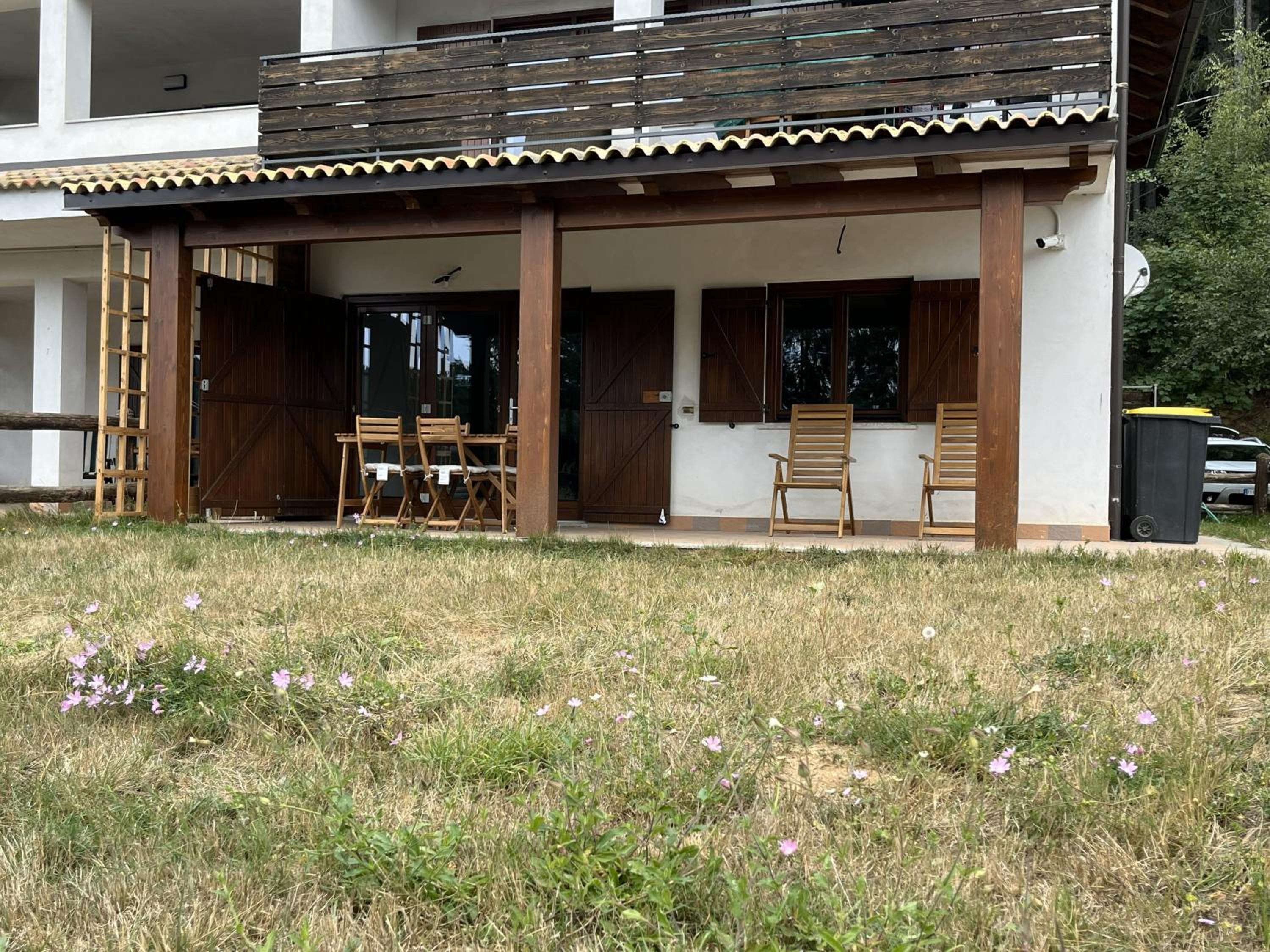Two-Bedroom House photo 2