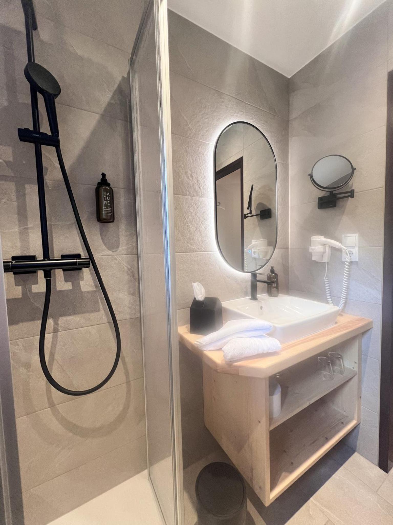 Superior Double Room - Photo 2