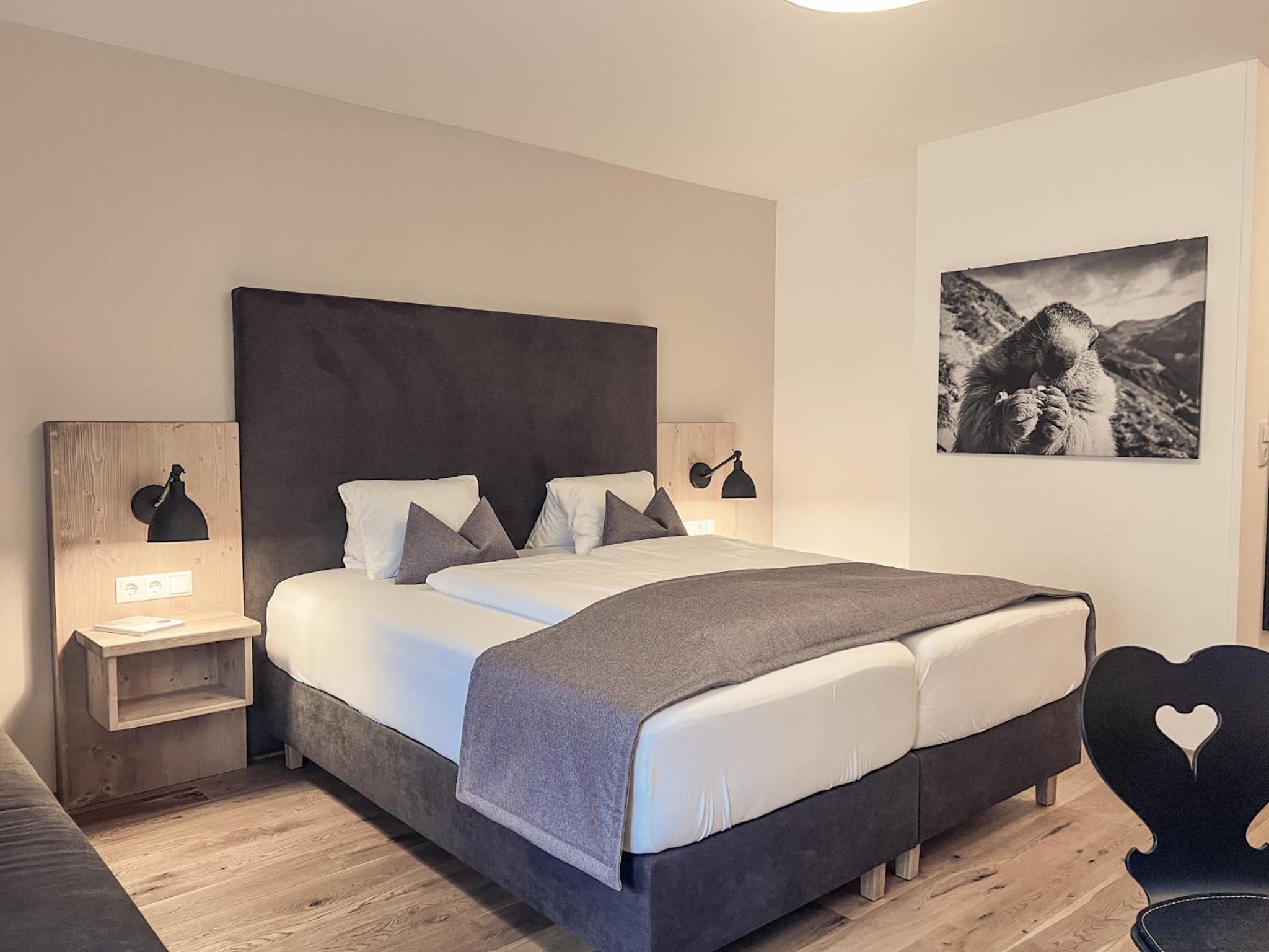 Deluxe Double Room with Balcony photo 2
