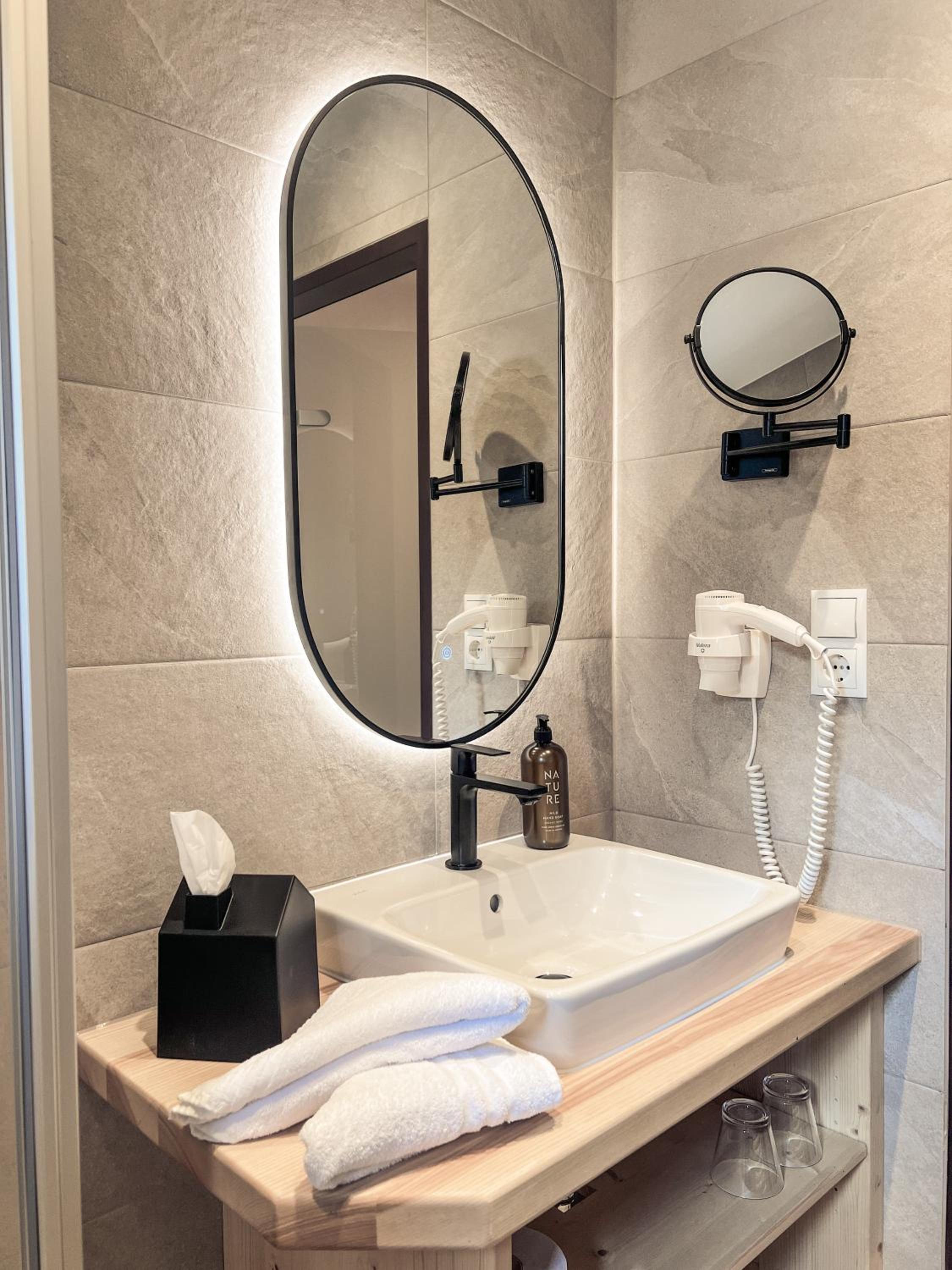 Superior Double Room - Photo 4