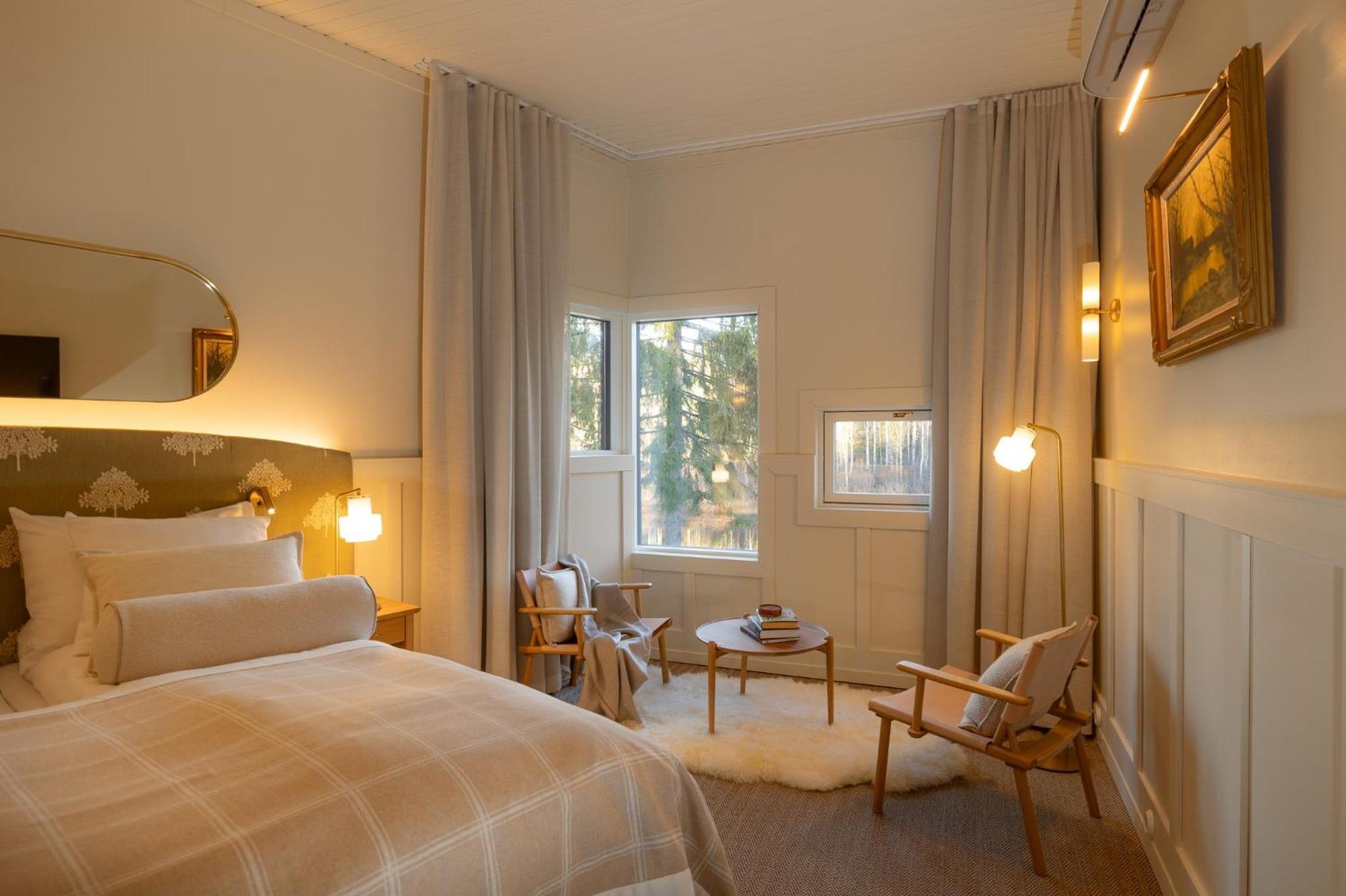 Deluxe Double or Twin Room photo 2