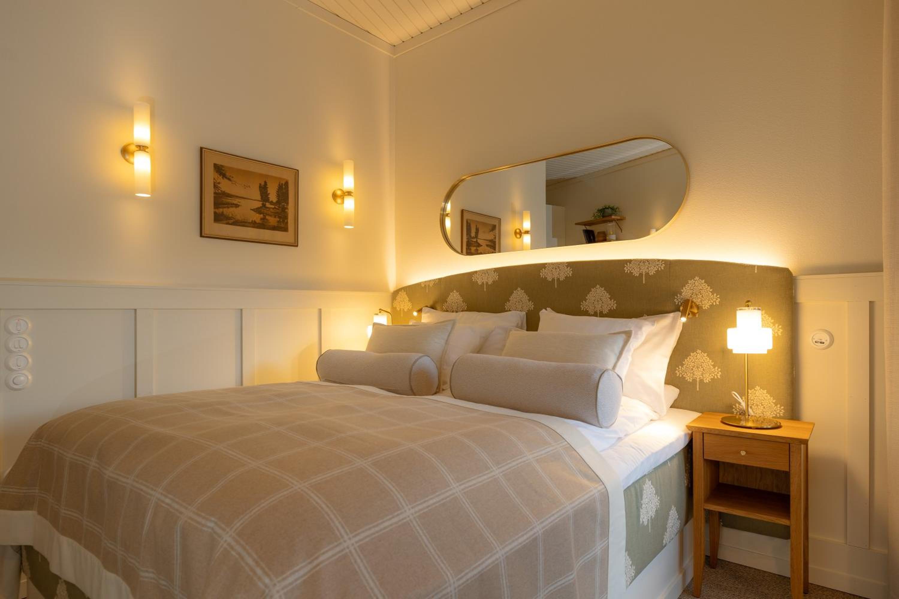 Deluxe Double or Twin Room photo 3