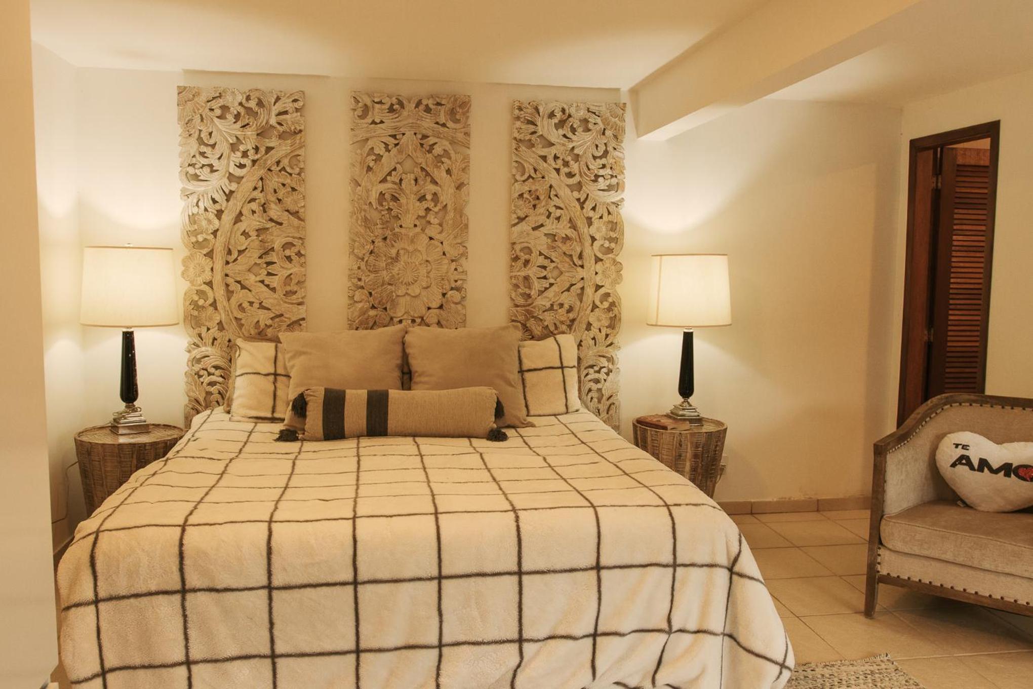 Deluxe King Suite