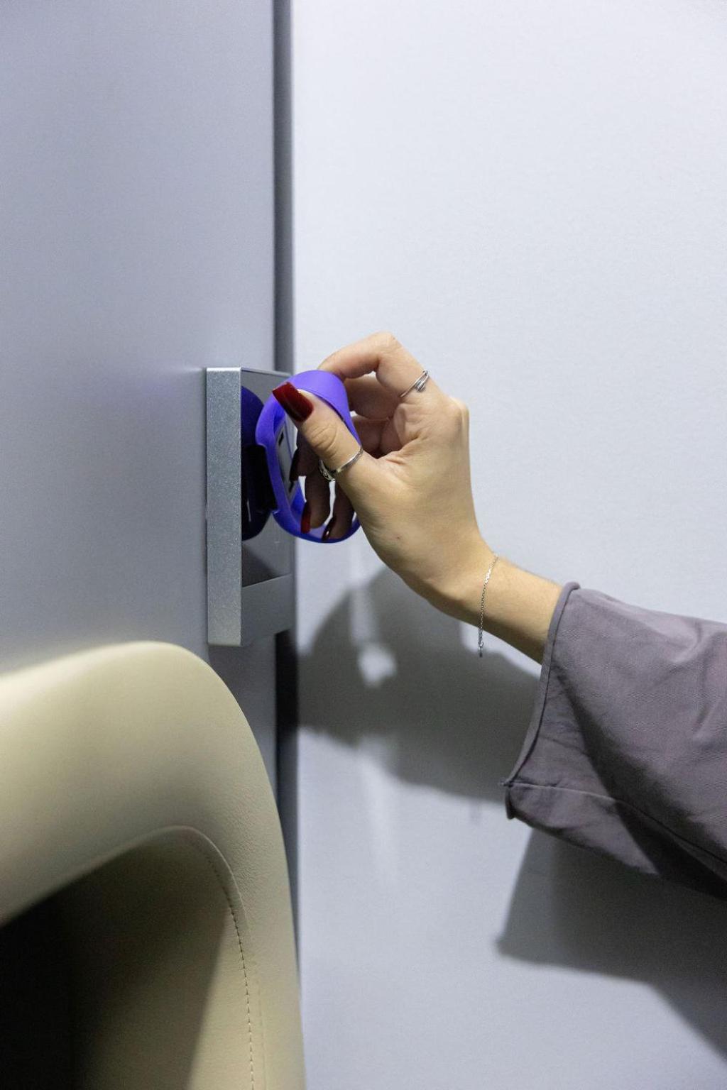 Single Smart Key Capsule