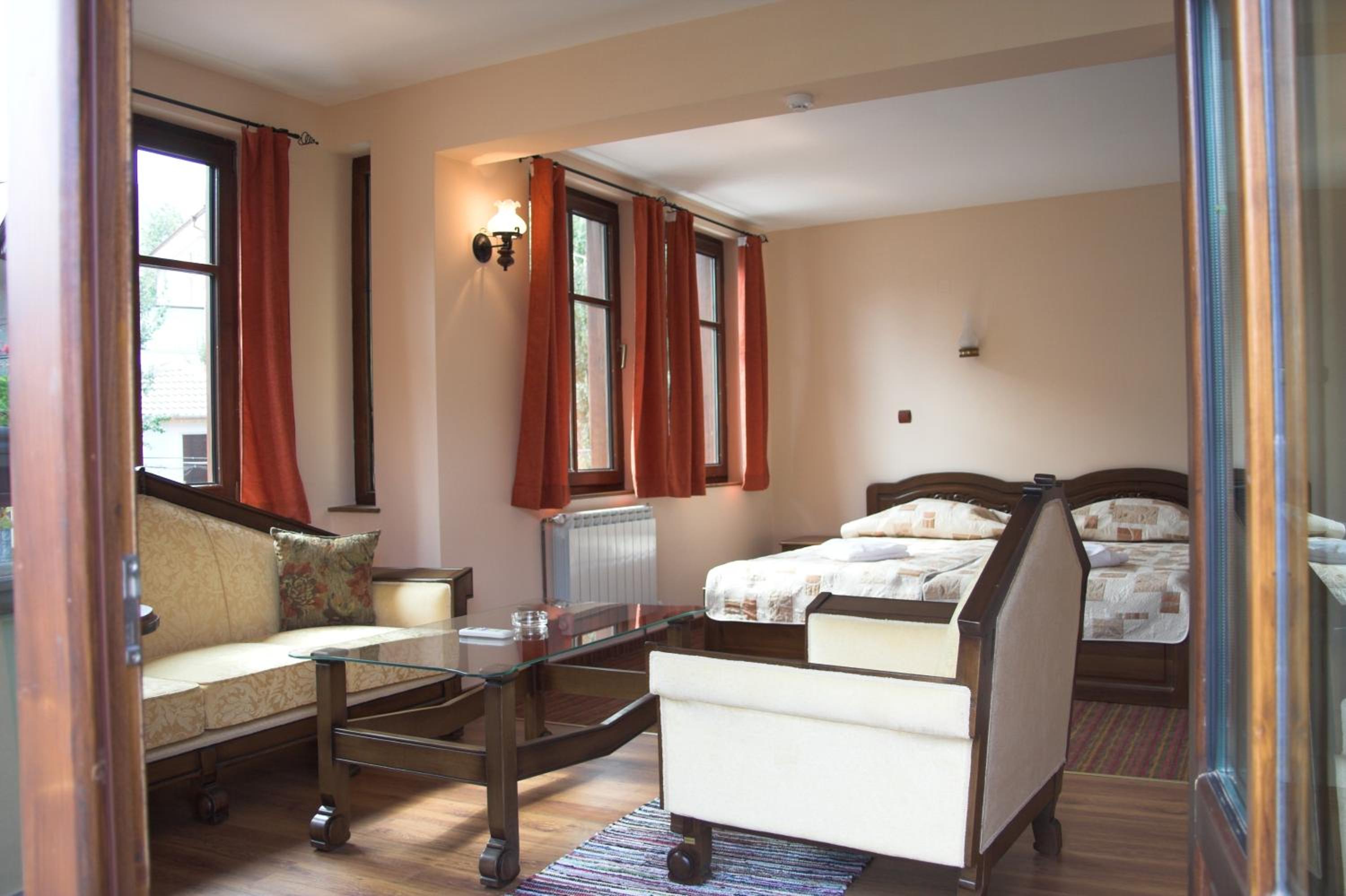 Junior Suite with Balcony - Photo 1