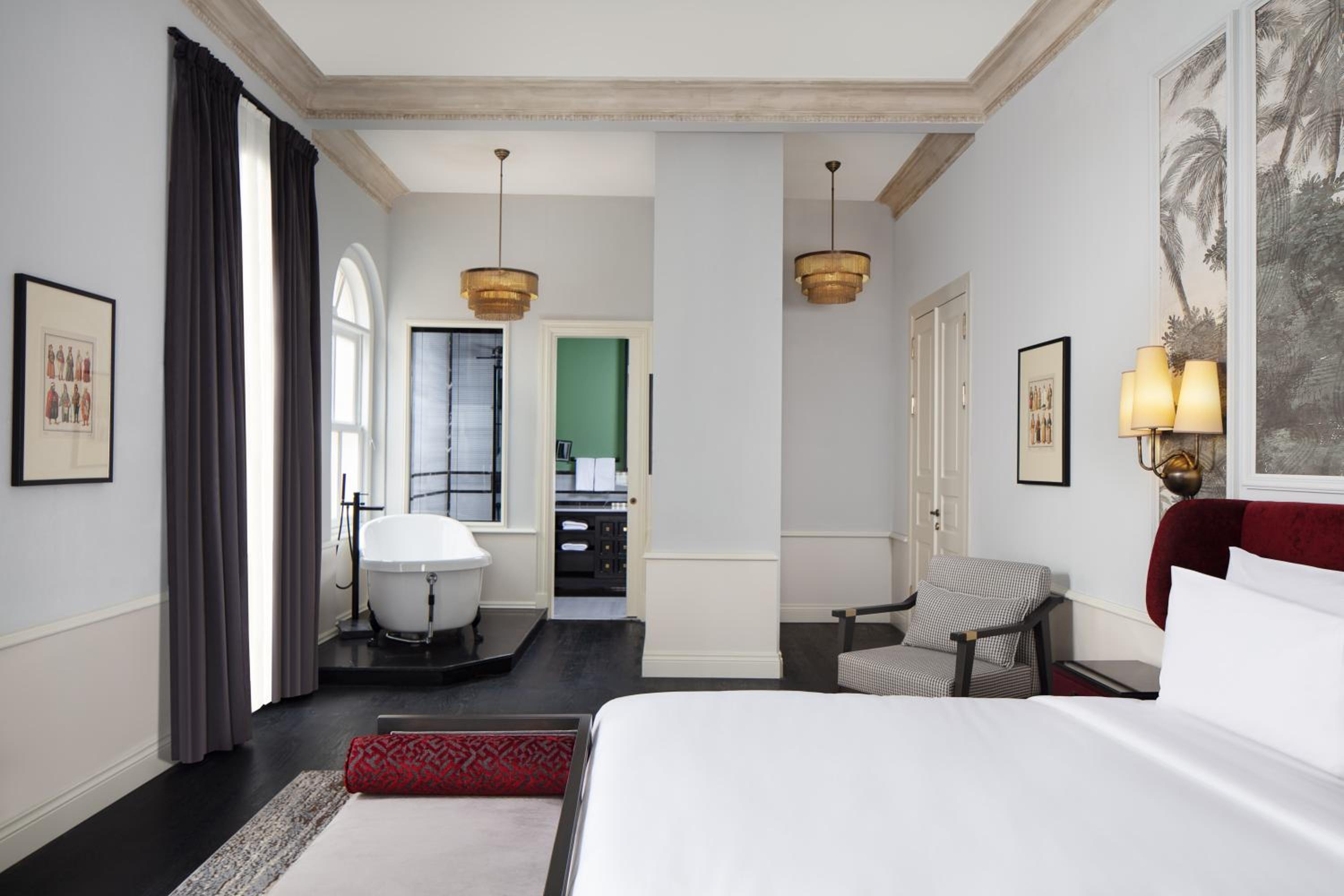 Three-Bedroom Adahan Adjoining Family Suite