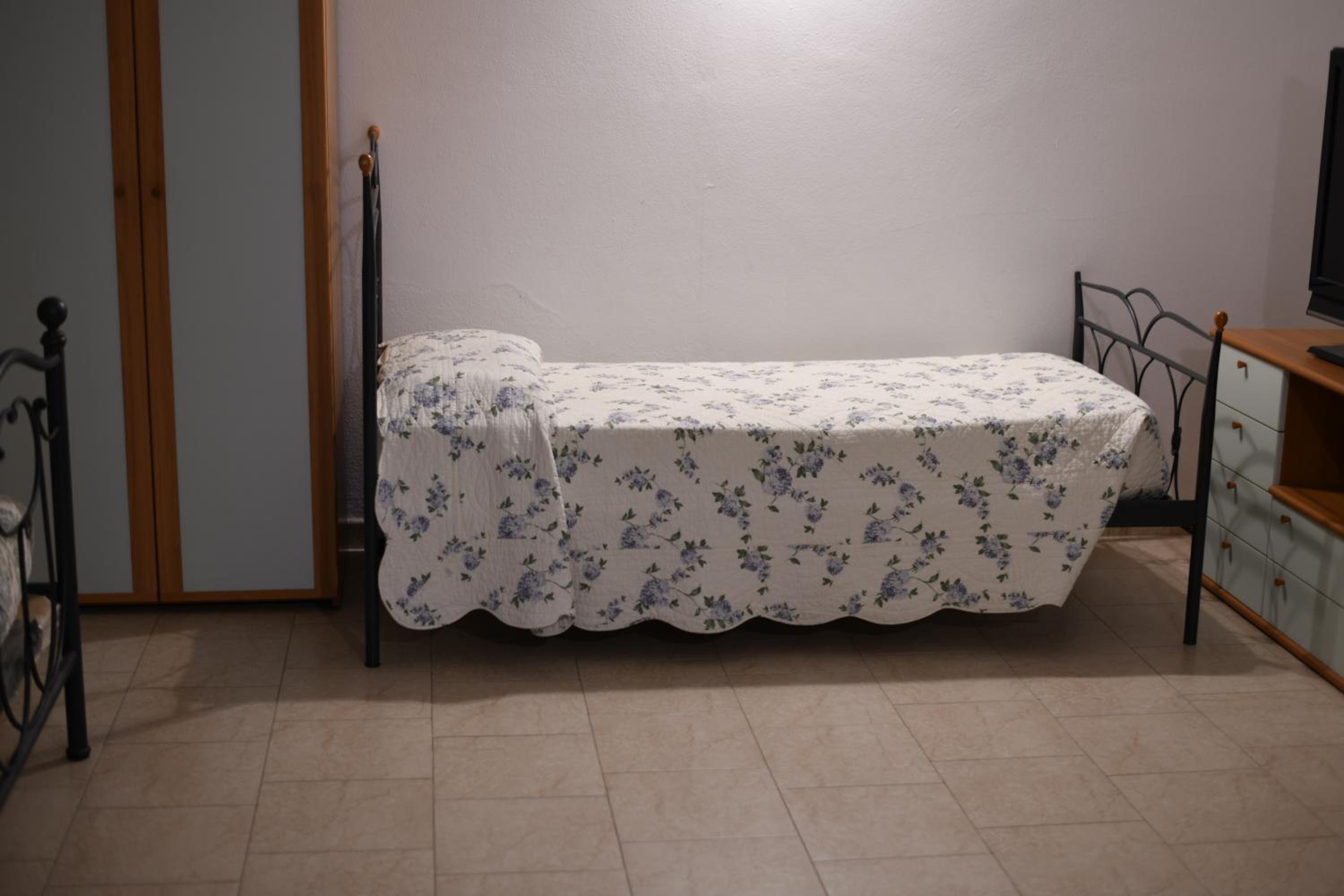 Triple Room with Private Bathroom - Photo 4