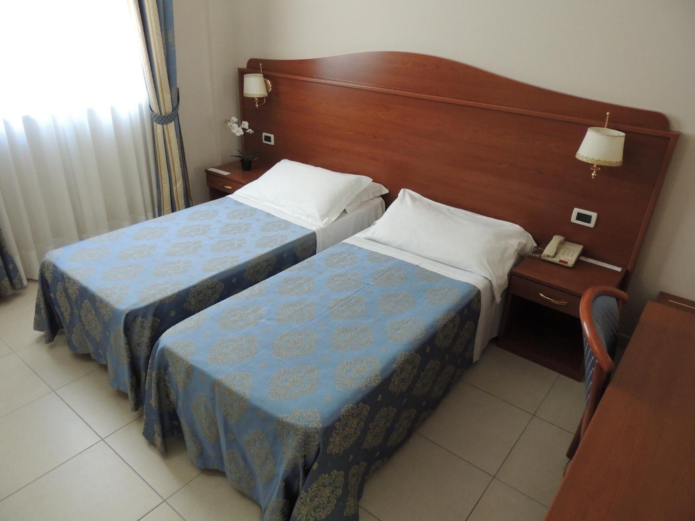 Twin Room with Private Bathroom