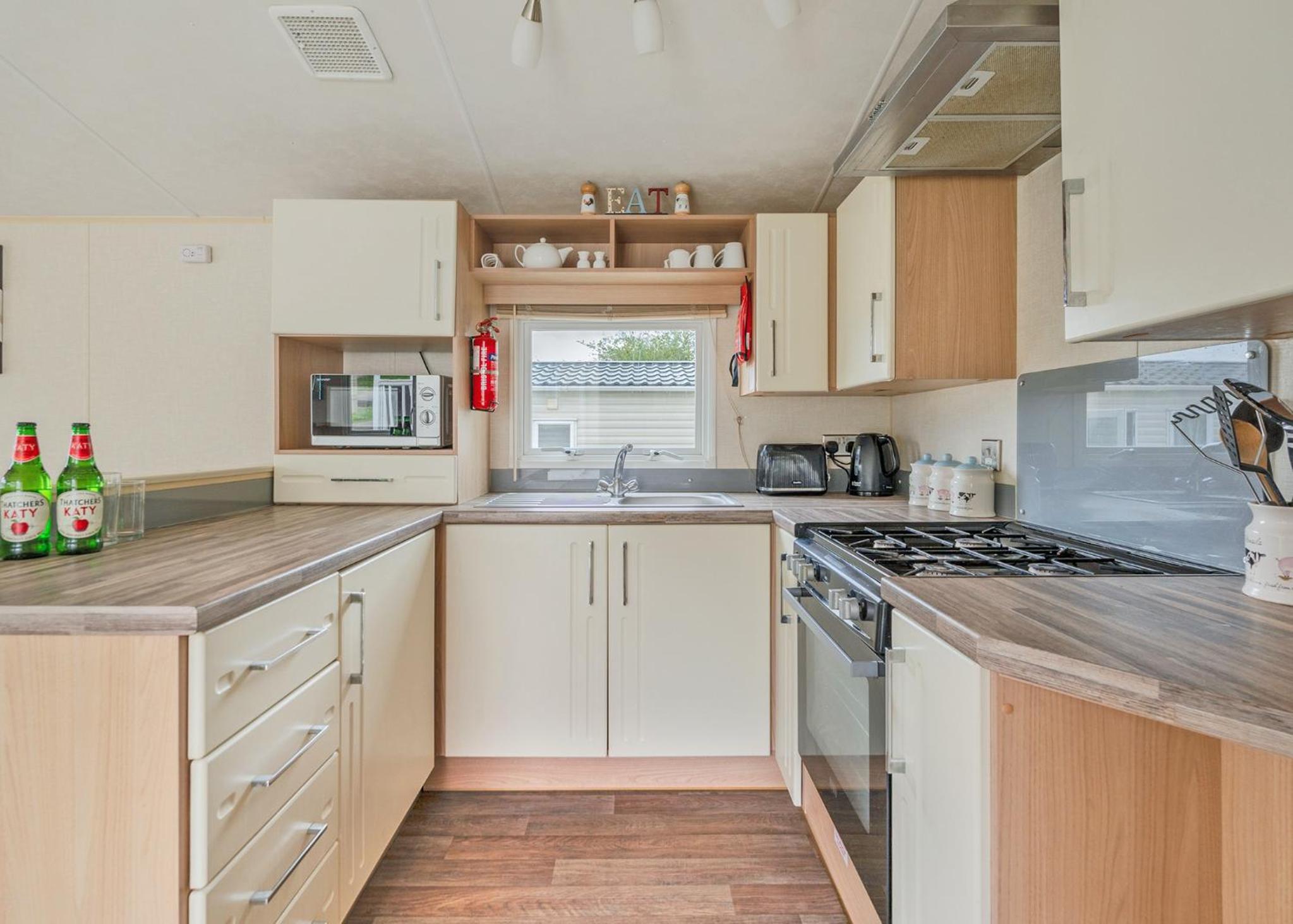 Mobile Home 9 photo 1