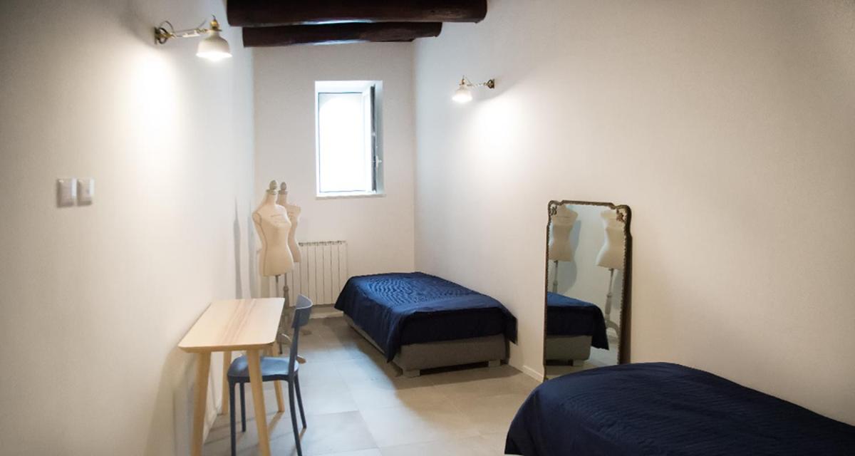 Twin Room with Private External Bathroom