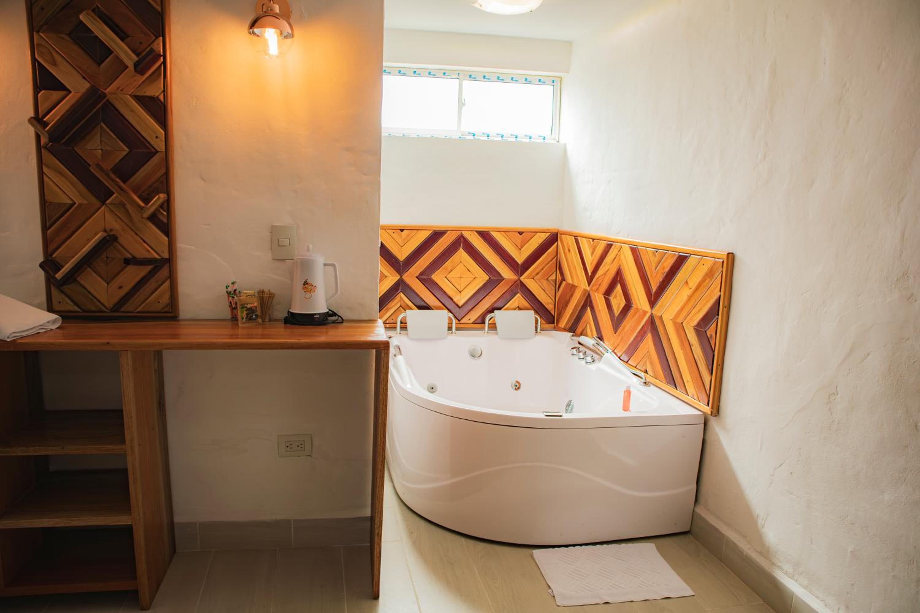 Deluxe Double Room with Bath photo 1
