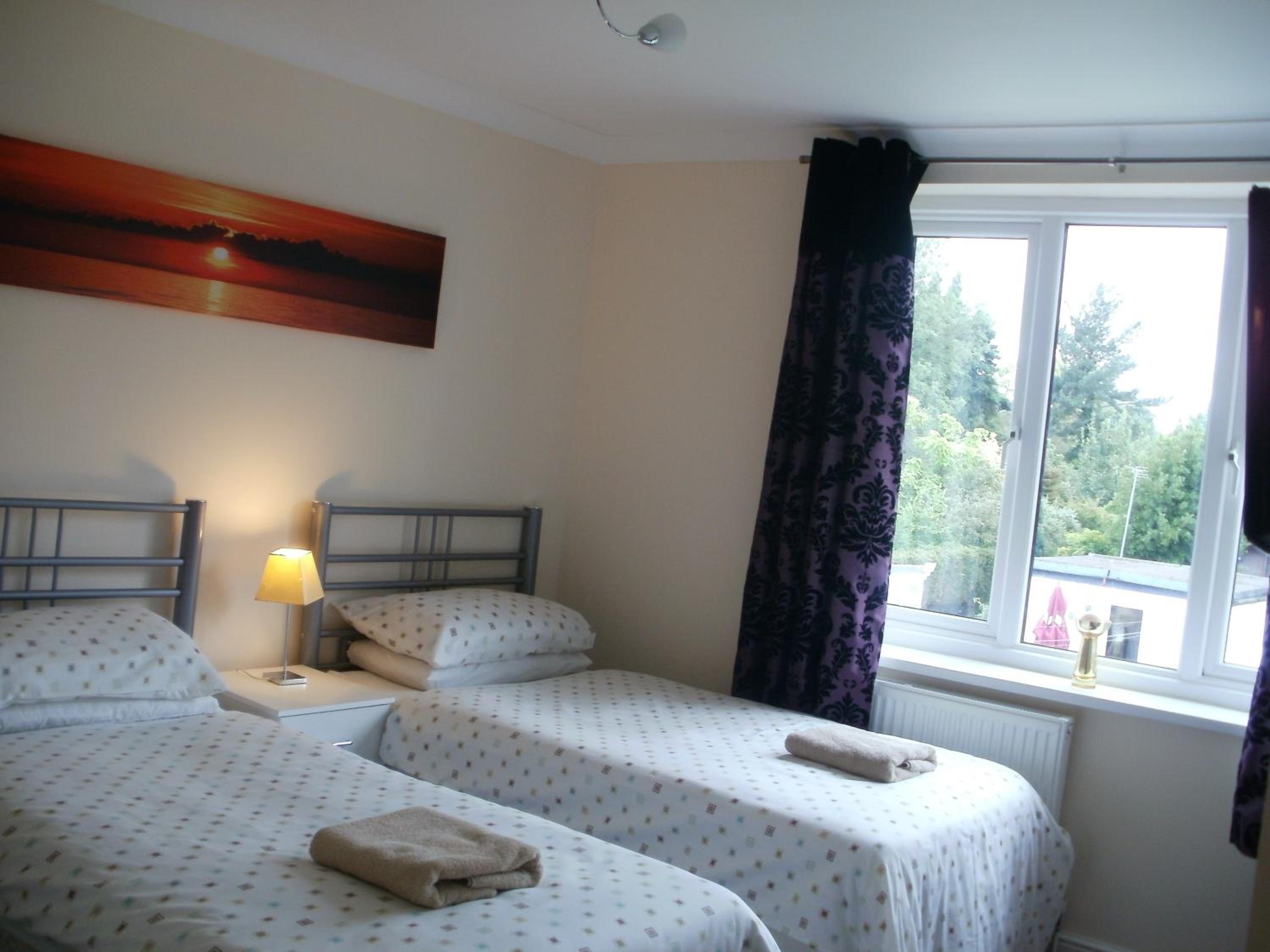 Twin Room - Photo 4