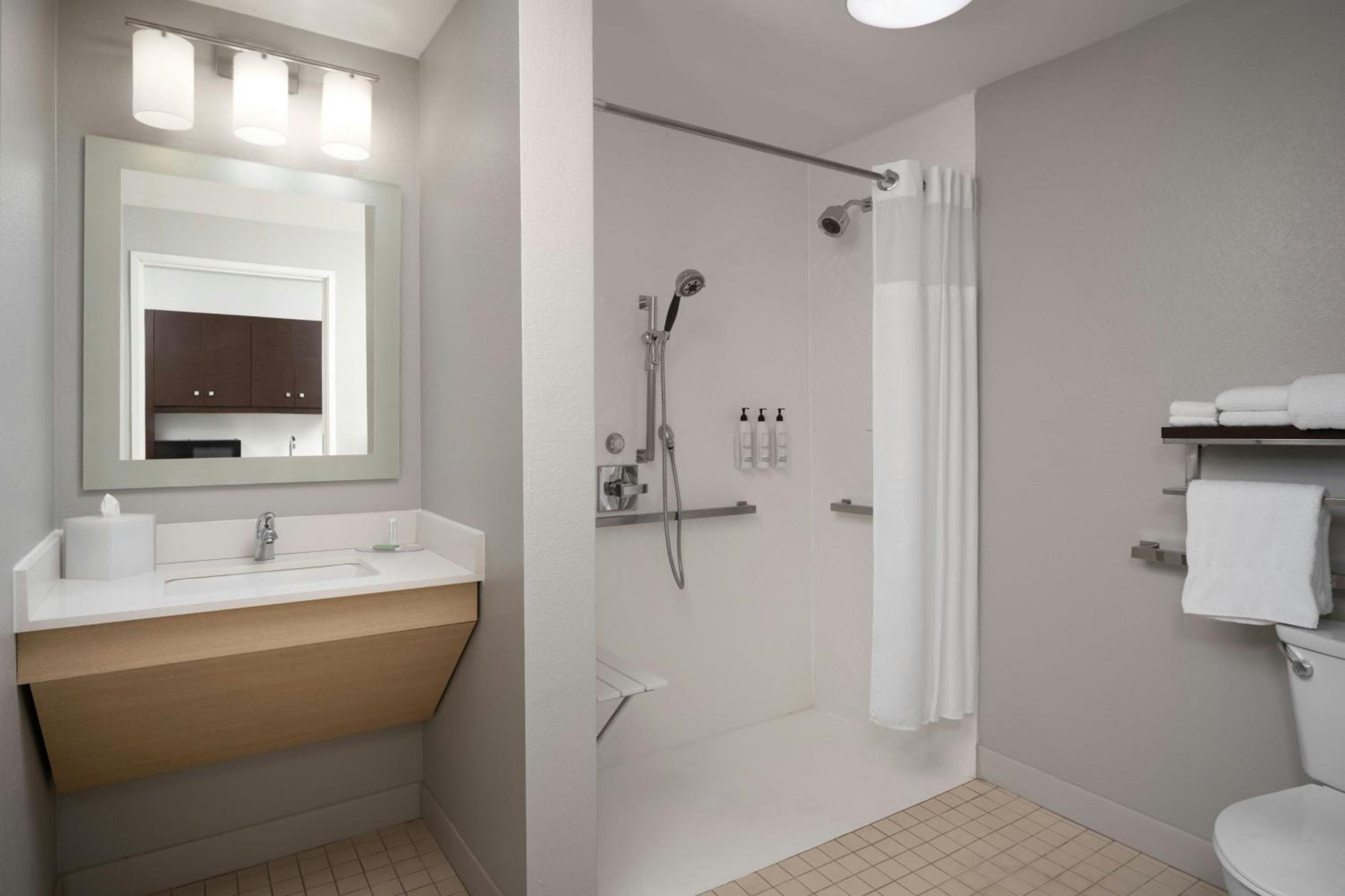 King Studio with Sofa Bed - Mobility Accessible with Tub photo 1