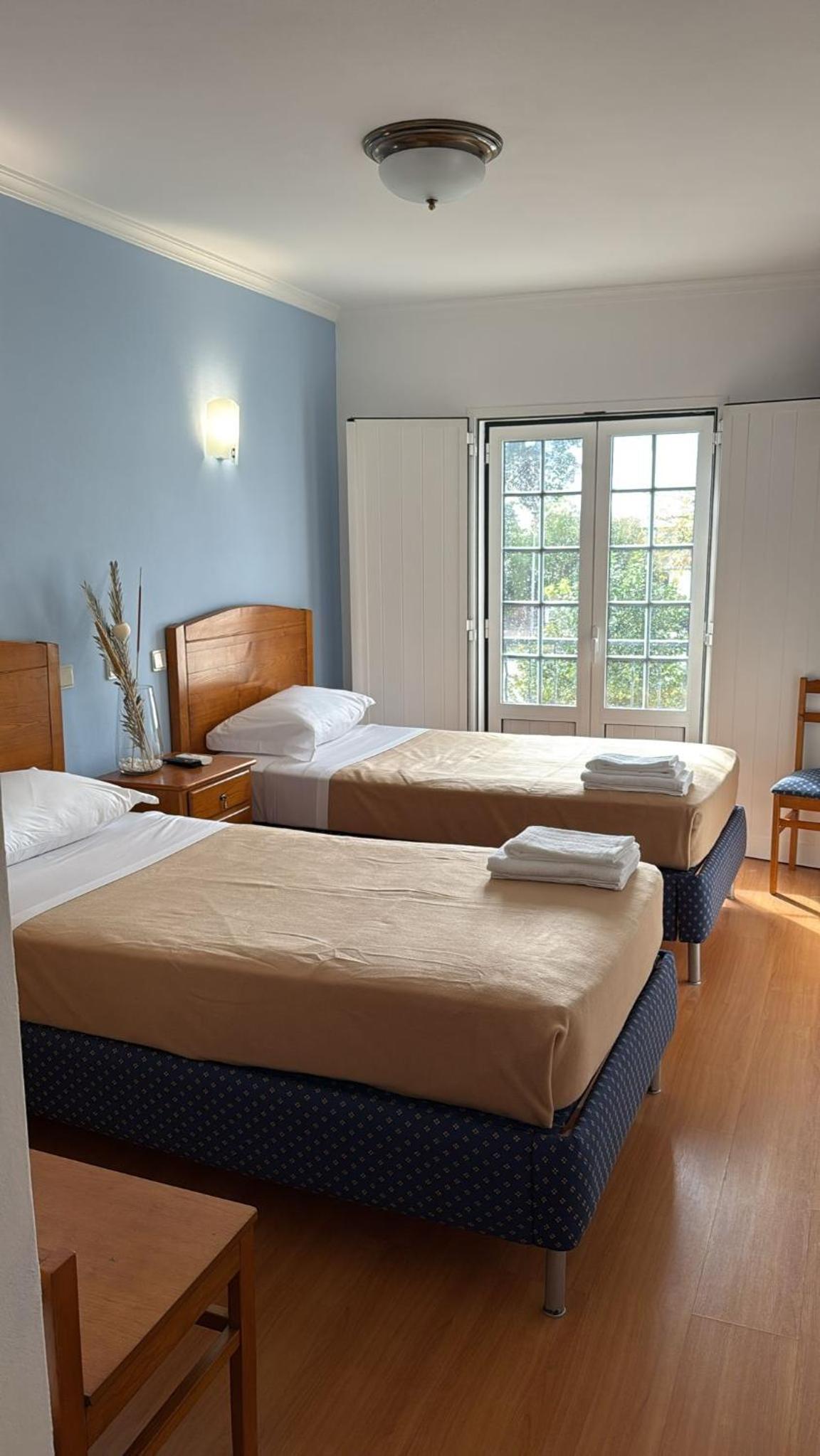 Economy Twin Room photo 1