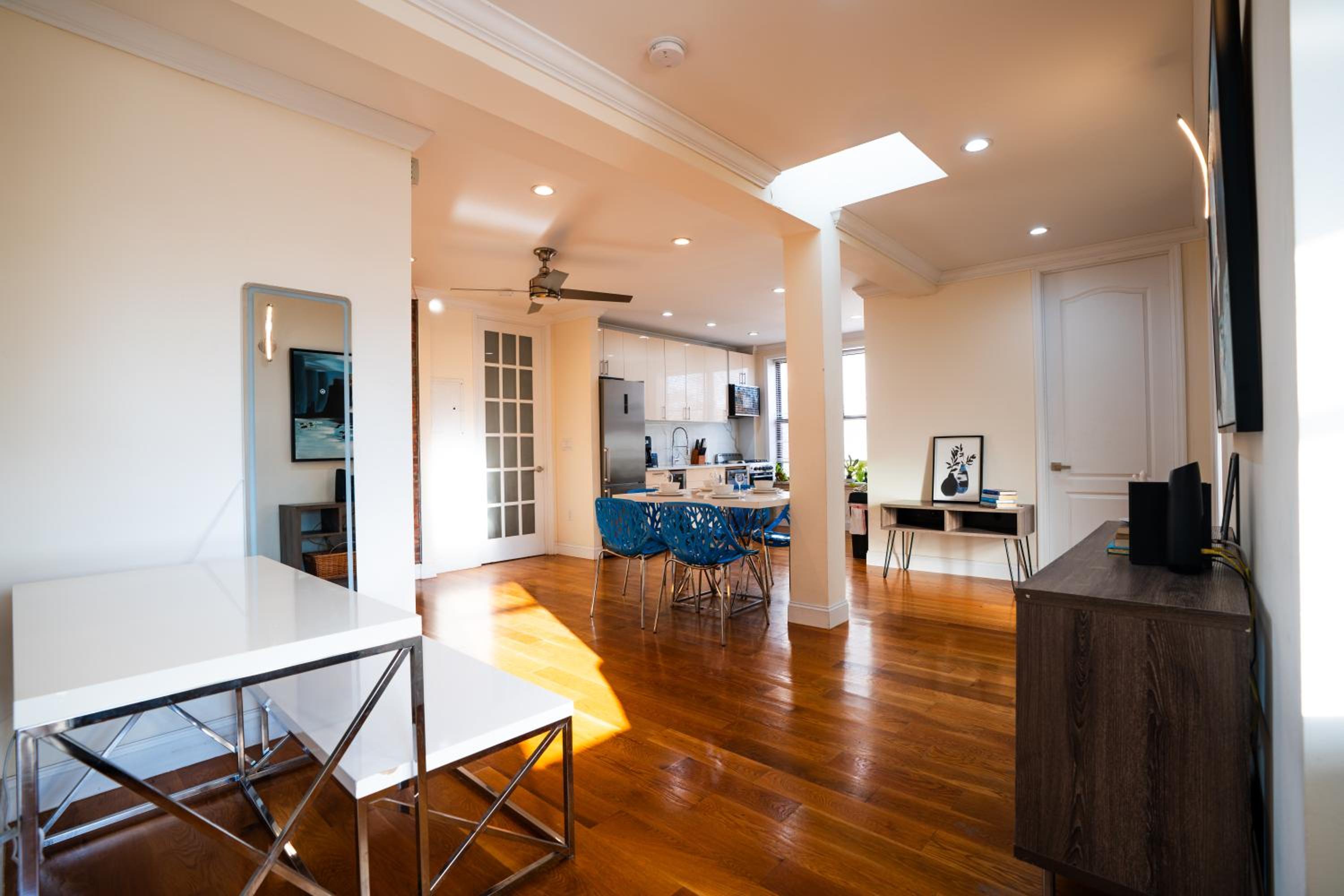 Four-Bedroom Penthouse Apartment photo 1