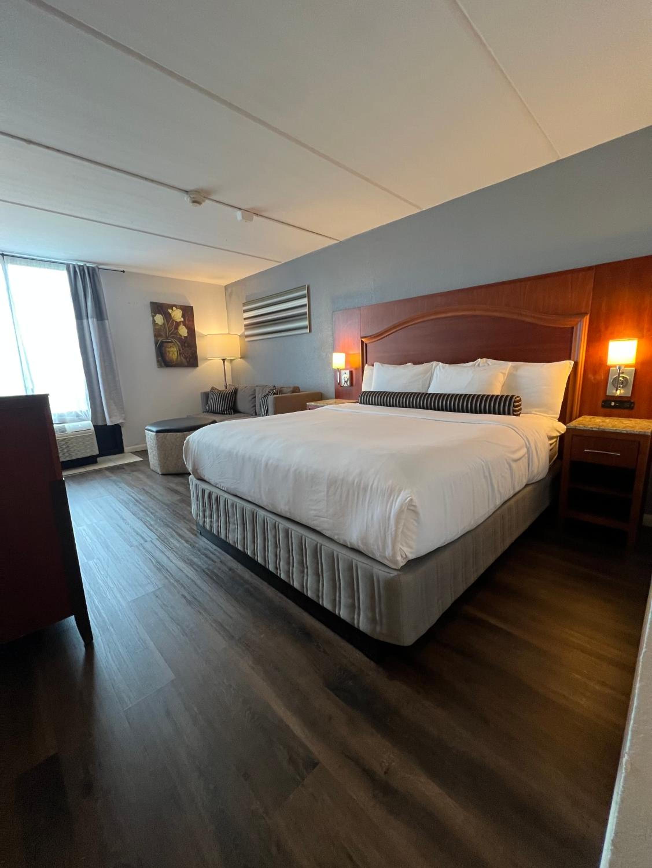 Standard King Room