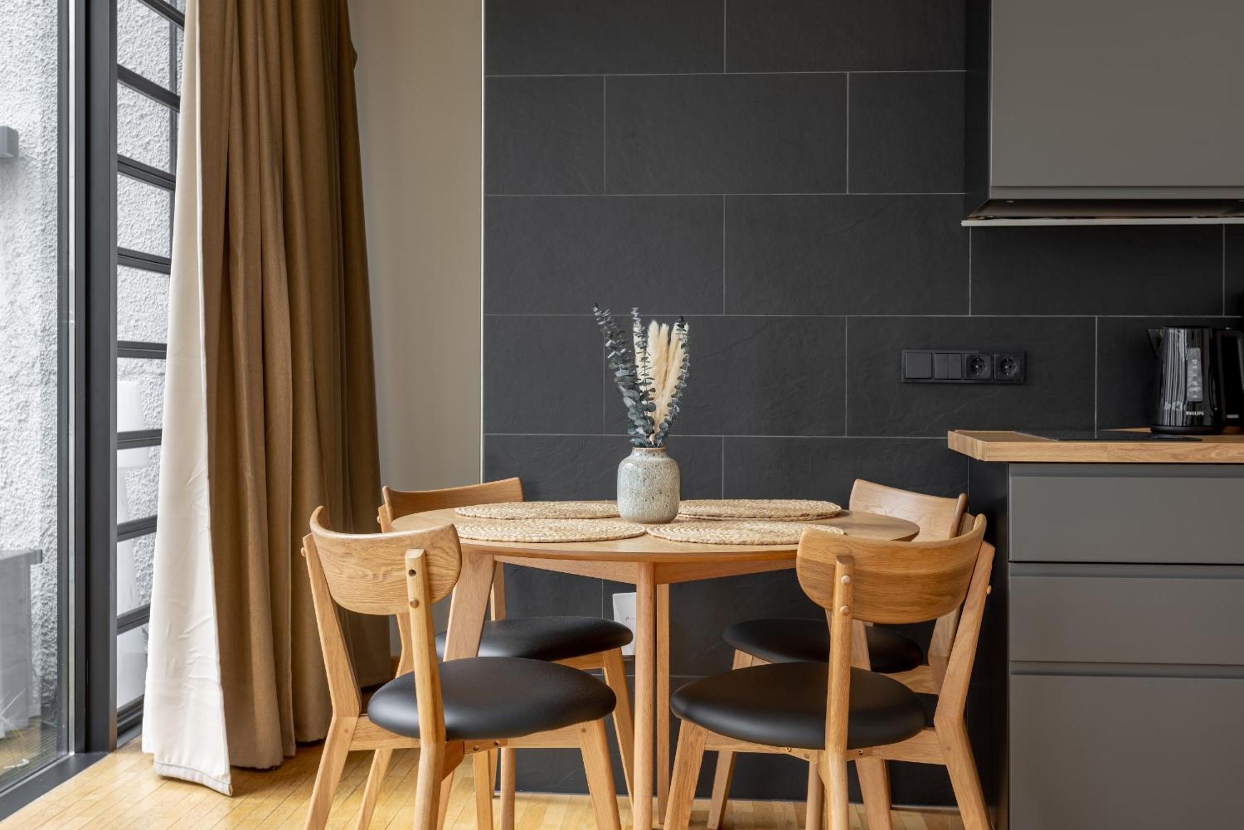 Apartment with Terrace photo 2