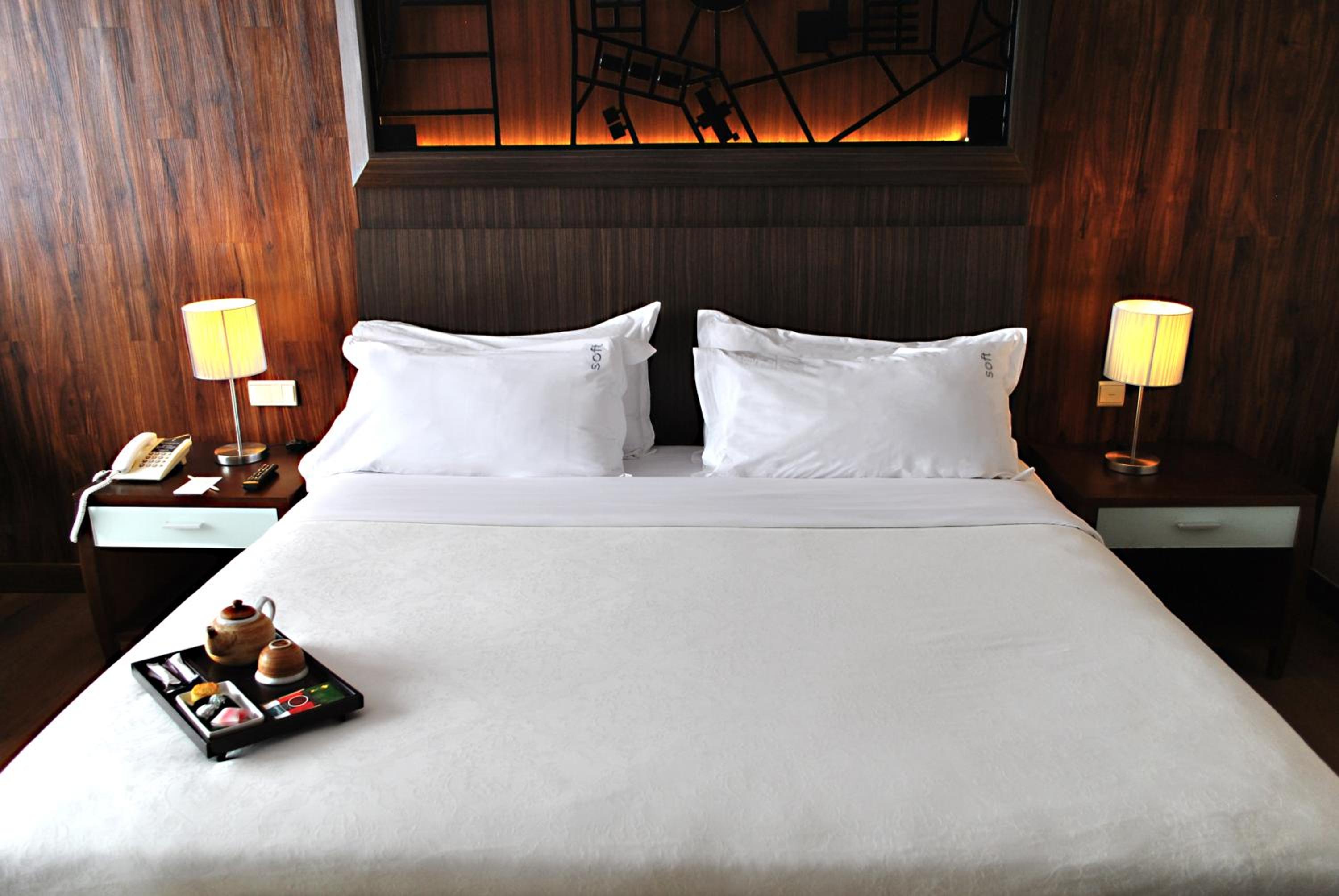 Premium King Room photo 2