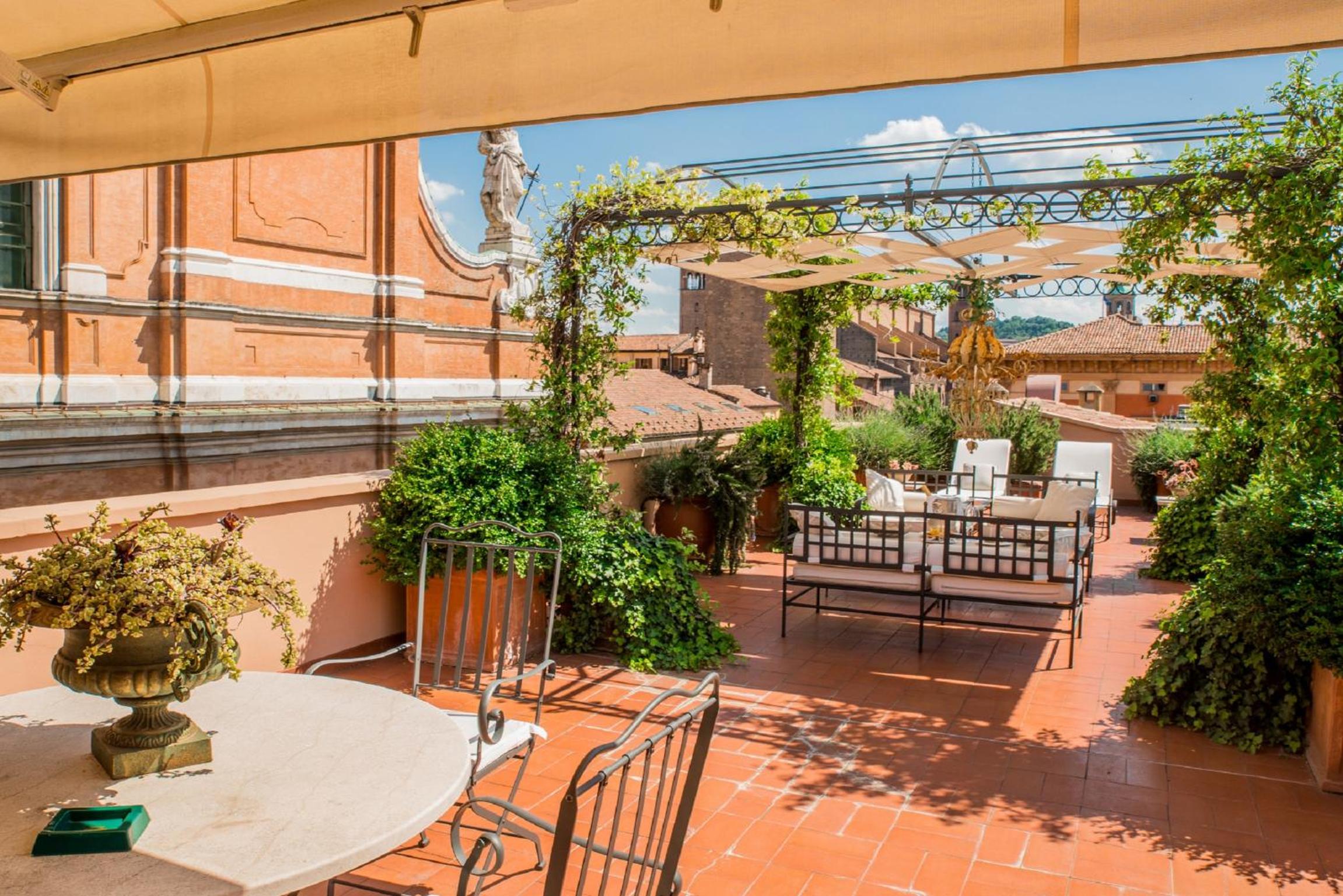 Suite with Terrace - Photo 10