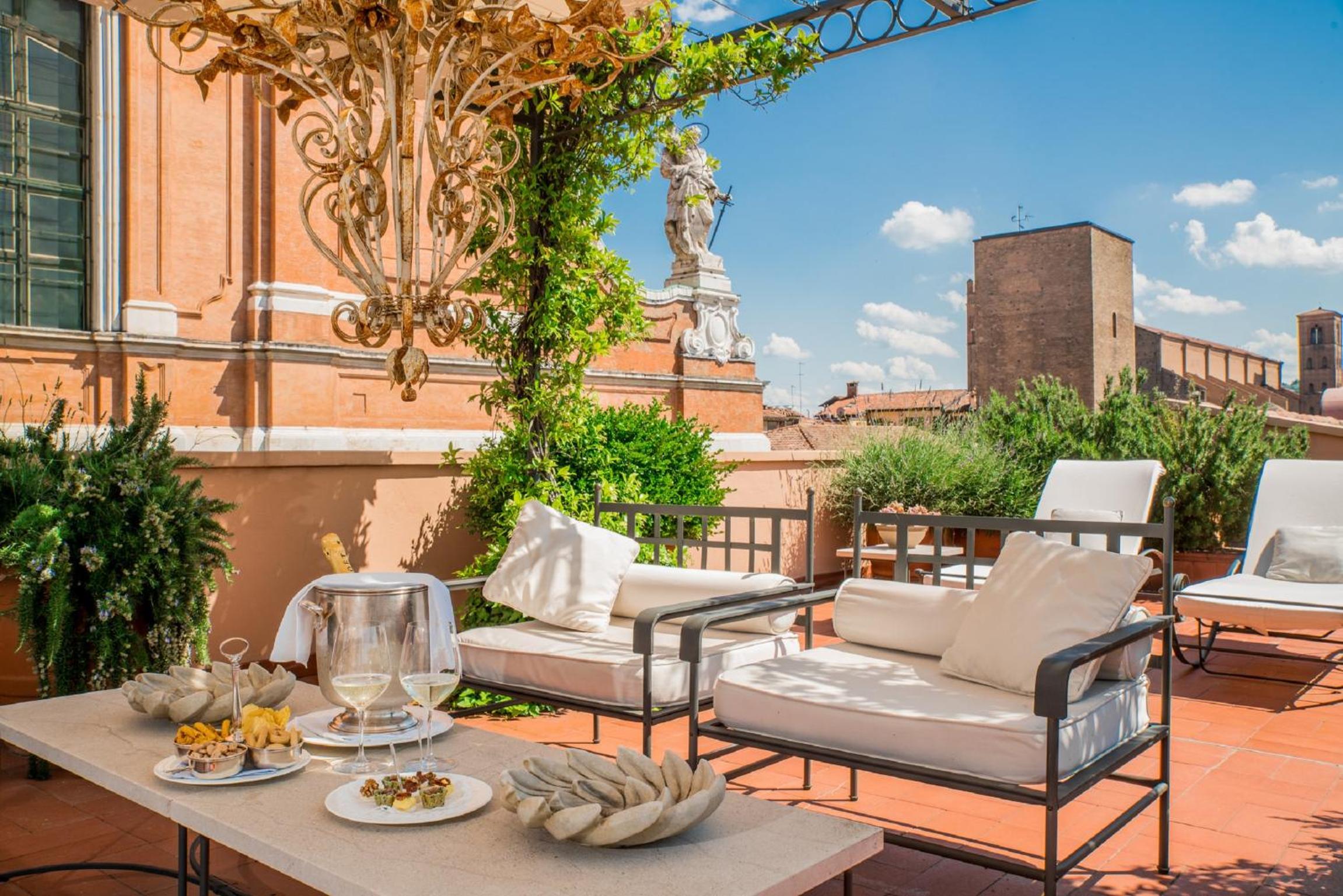 Suite with Terrace - Photo 2