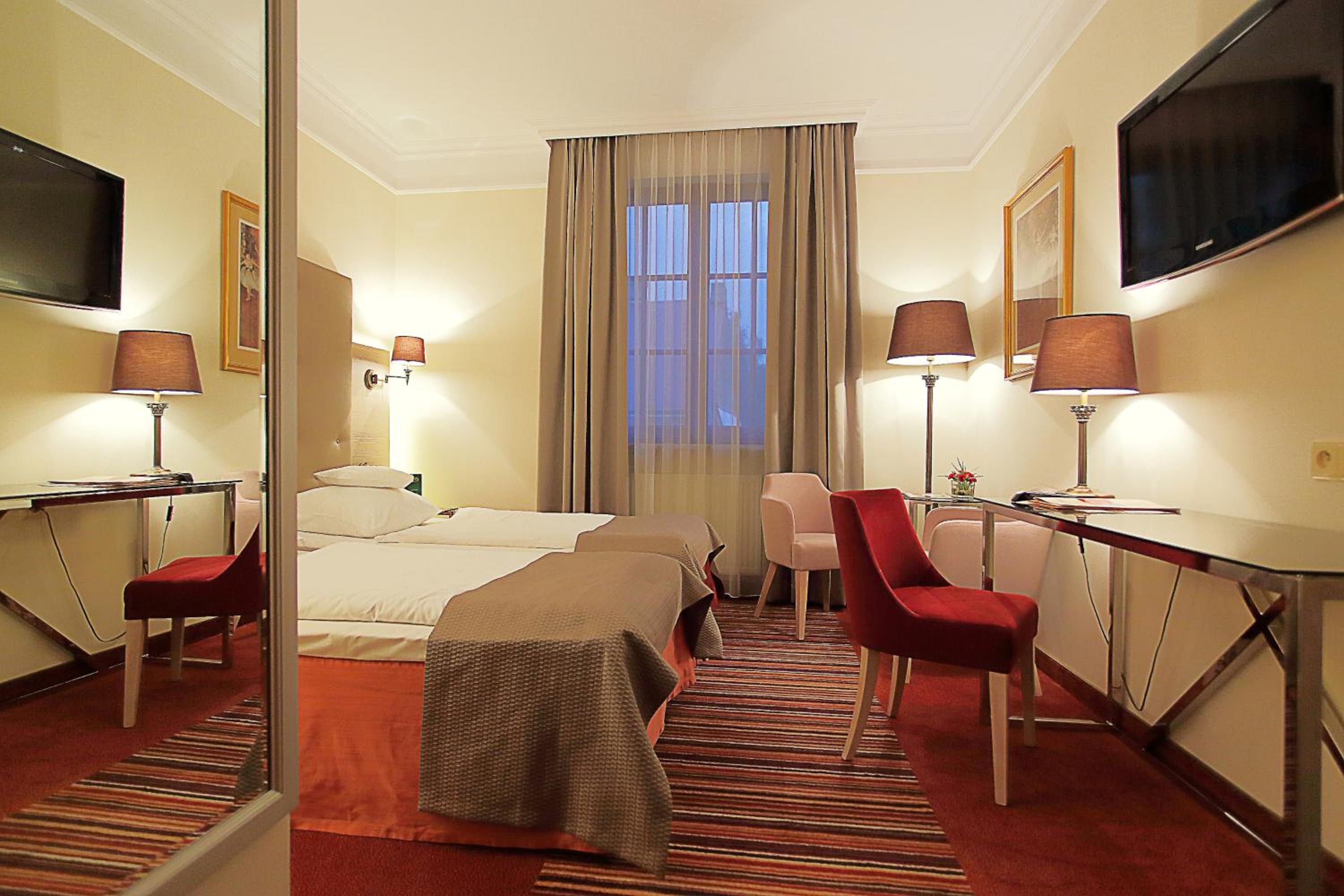Standard Double or Twin Room photo 3