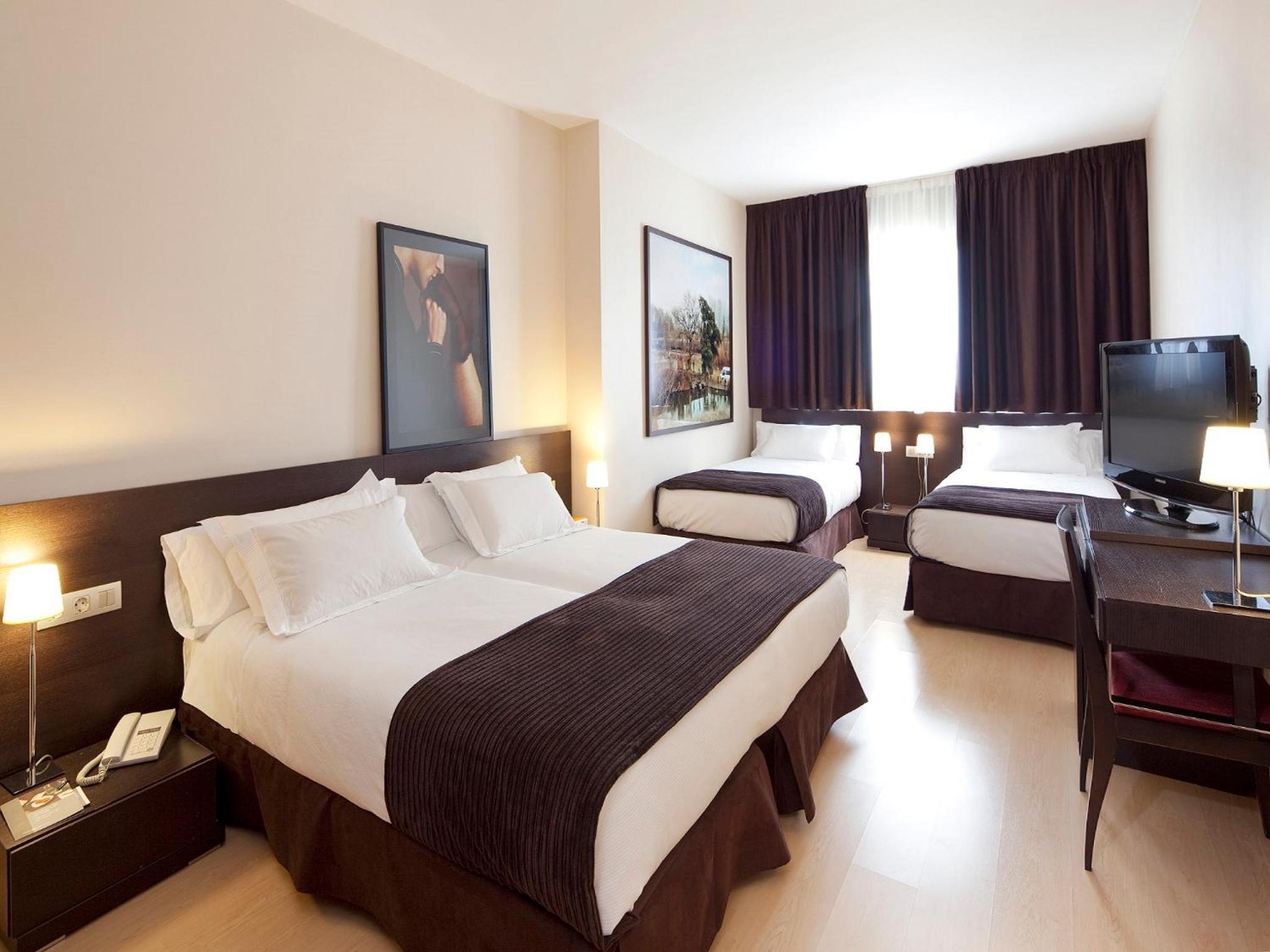 Double Room with Lounge - Photo 1