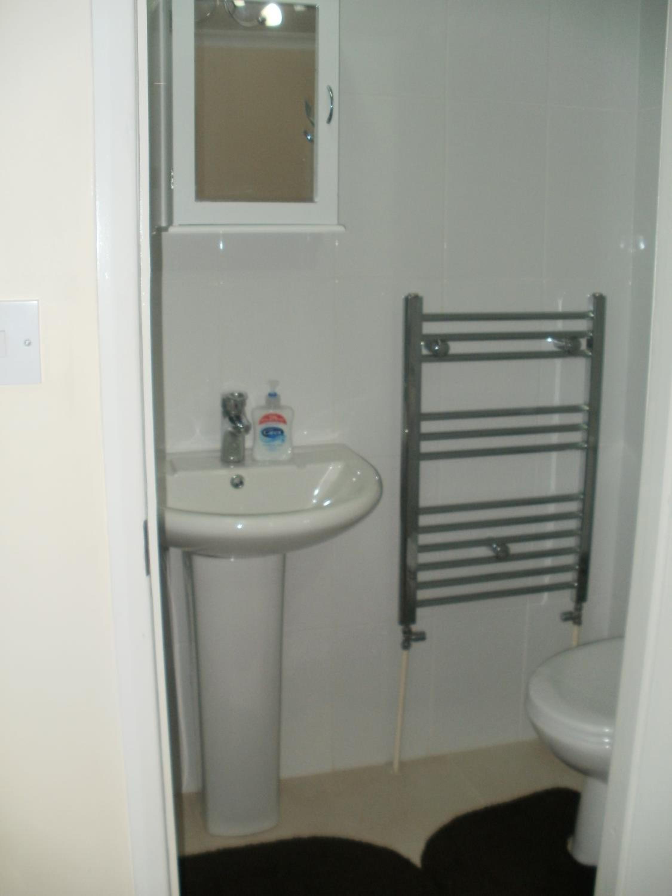 Double Room - Photo 2