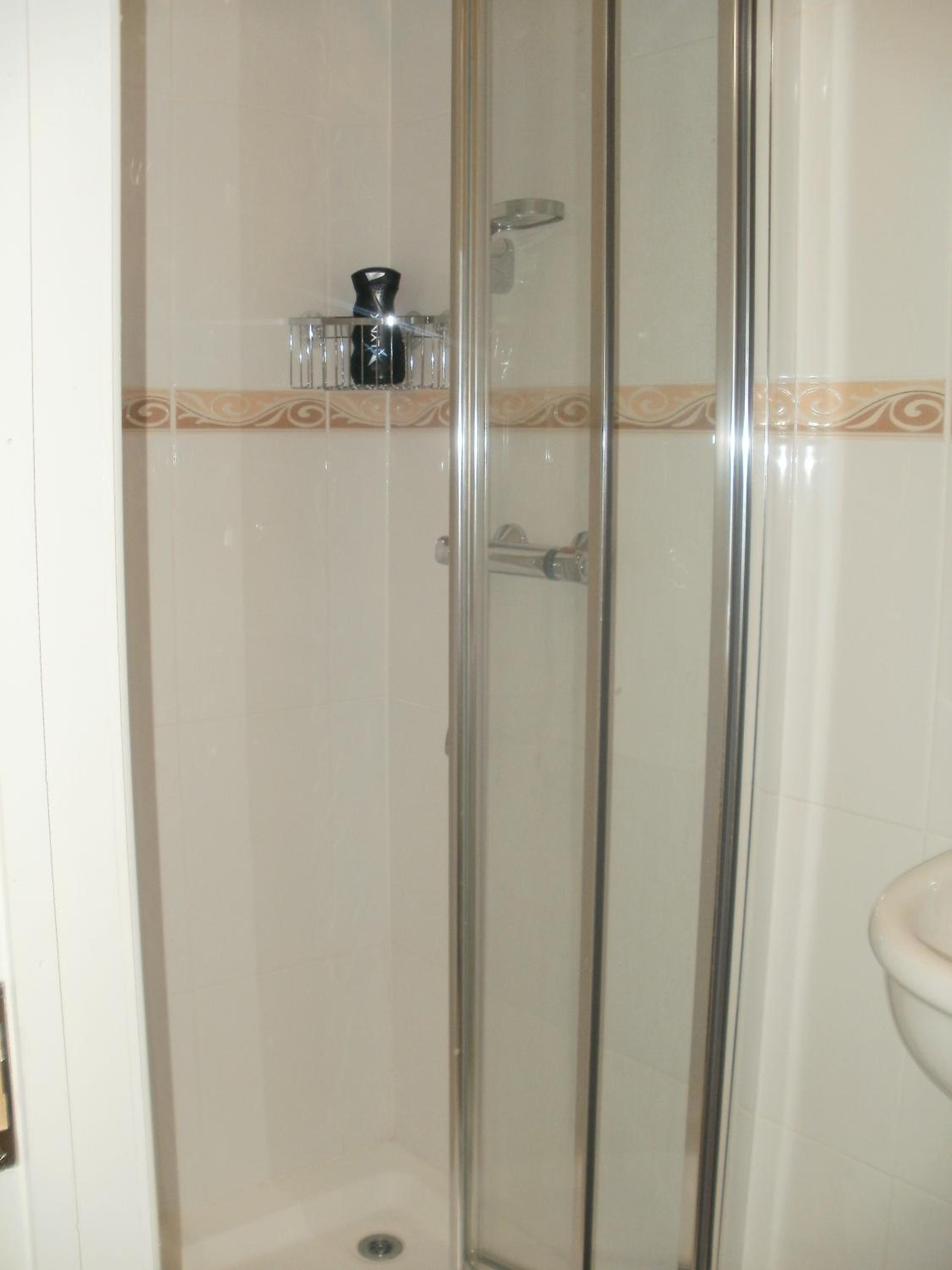 Double Room - Photo 8