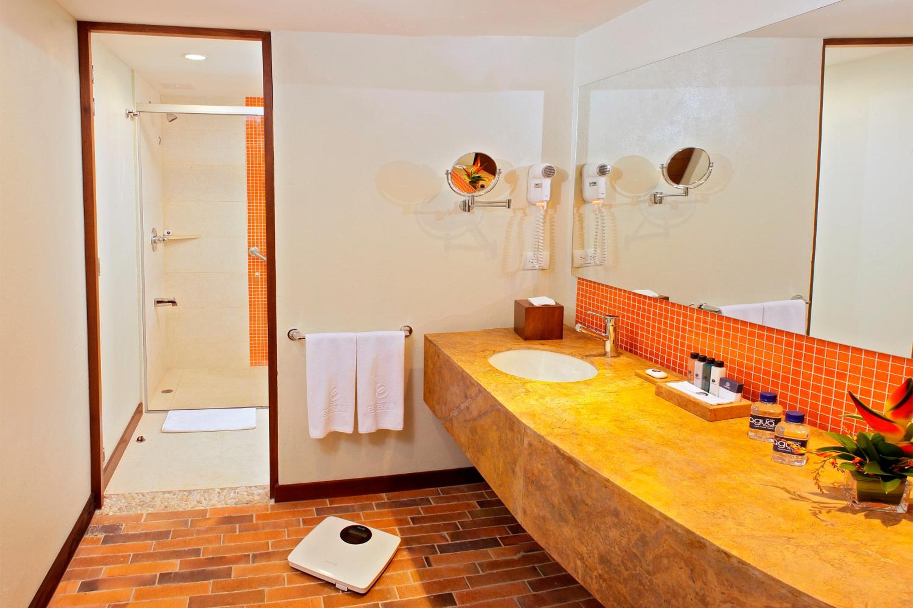 Standard Room - Photo 2