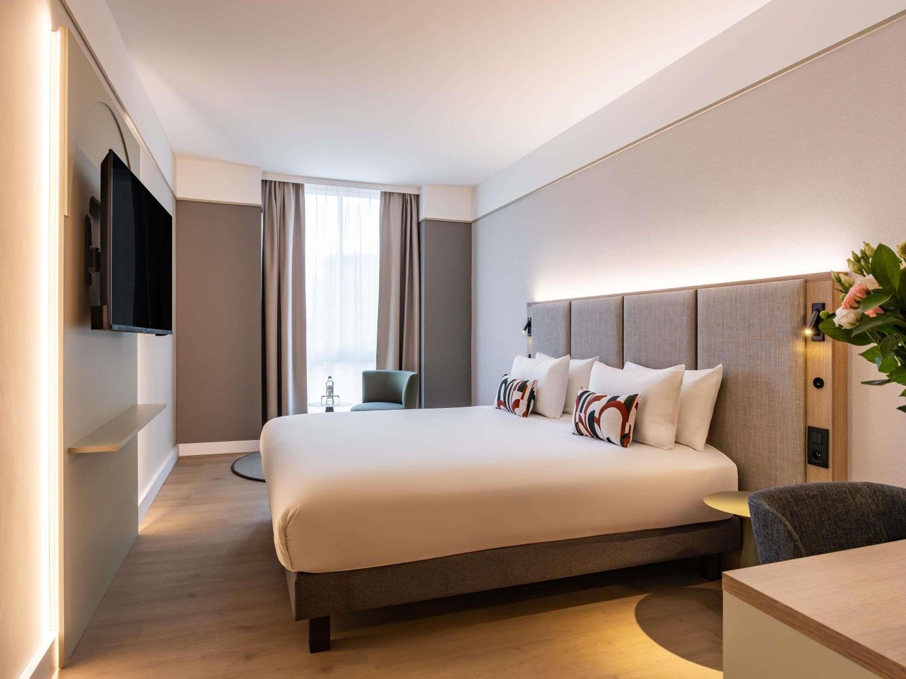 Superior King Room - Photo 3