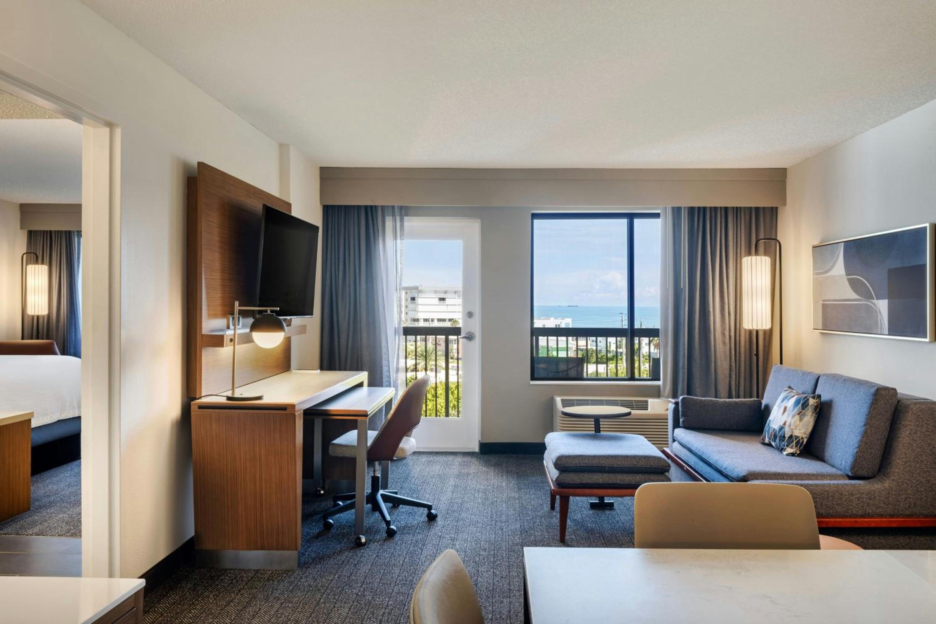 One-Bedroom King Suite with Sofa Bed - Photo 2