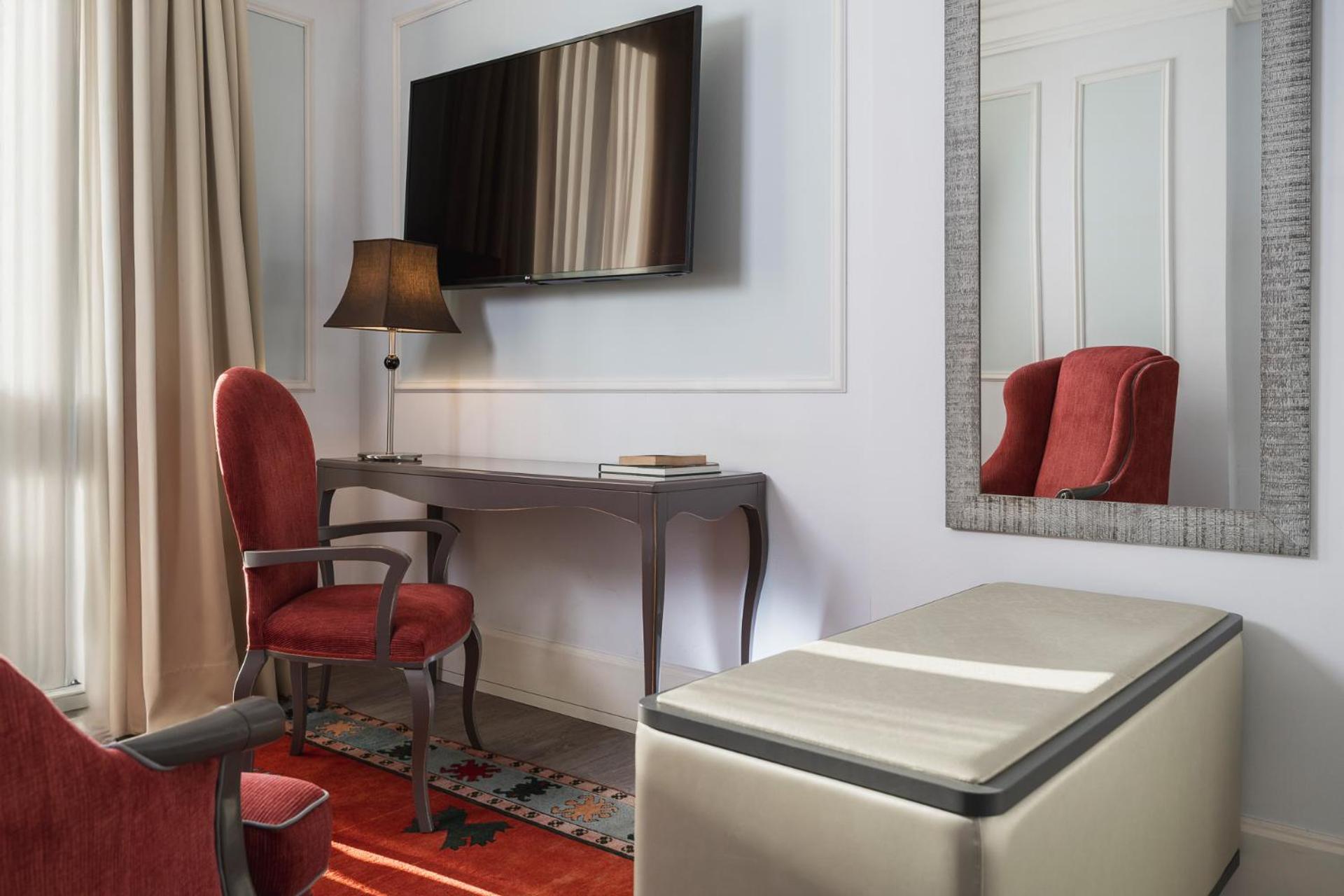 Deluxe Triple Room photo 2
