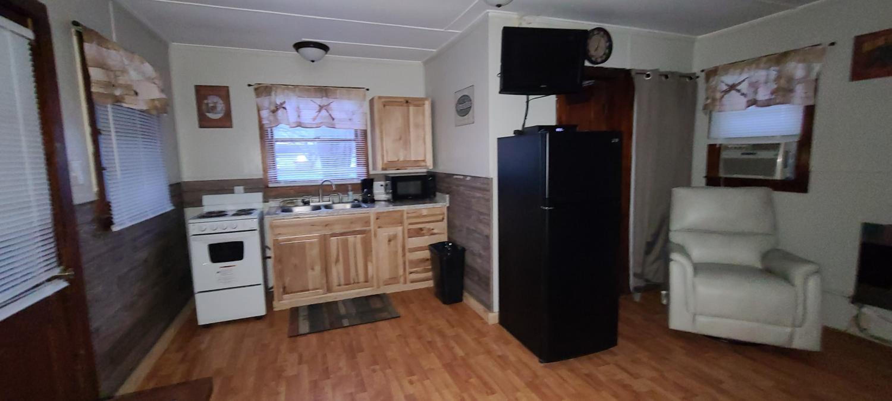 One-Bedroom Apartment - Non-Smoking photo 3