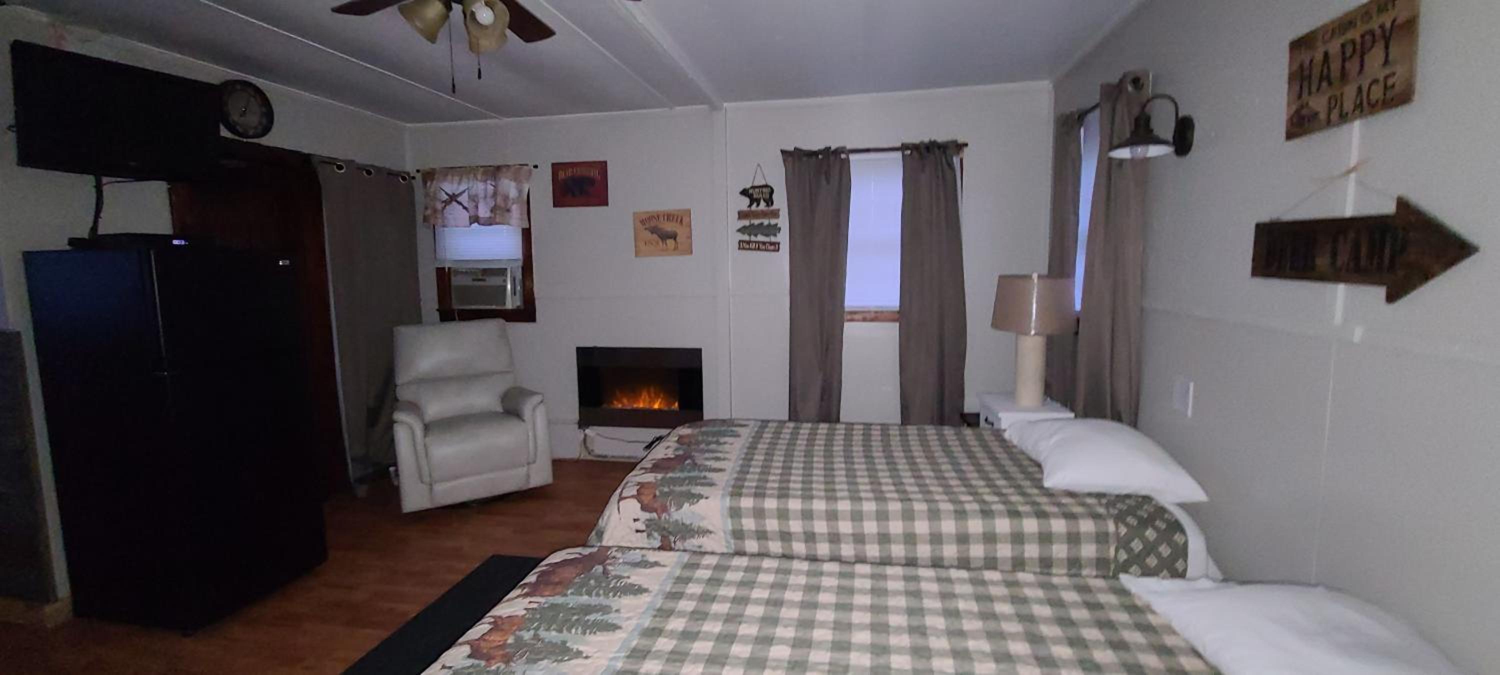 One-Bedroom Apartment - Non-Smoking photo 2