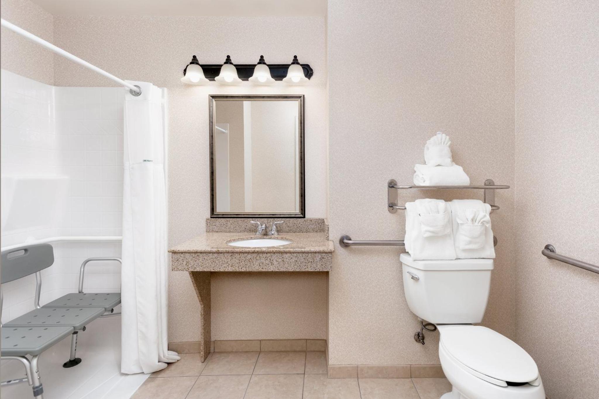 Standard Queen Room with Mobility Accessible Roll-In Shower photo 1