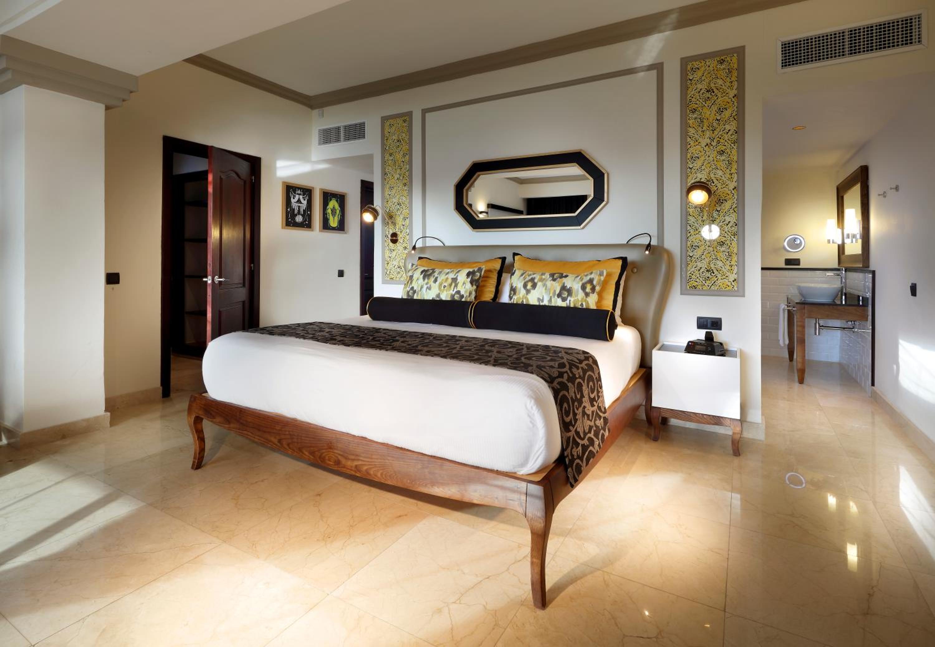 Suite, Ocean View