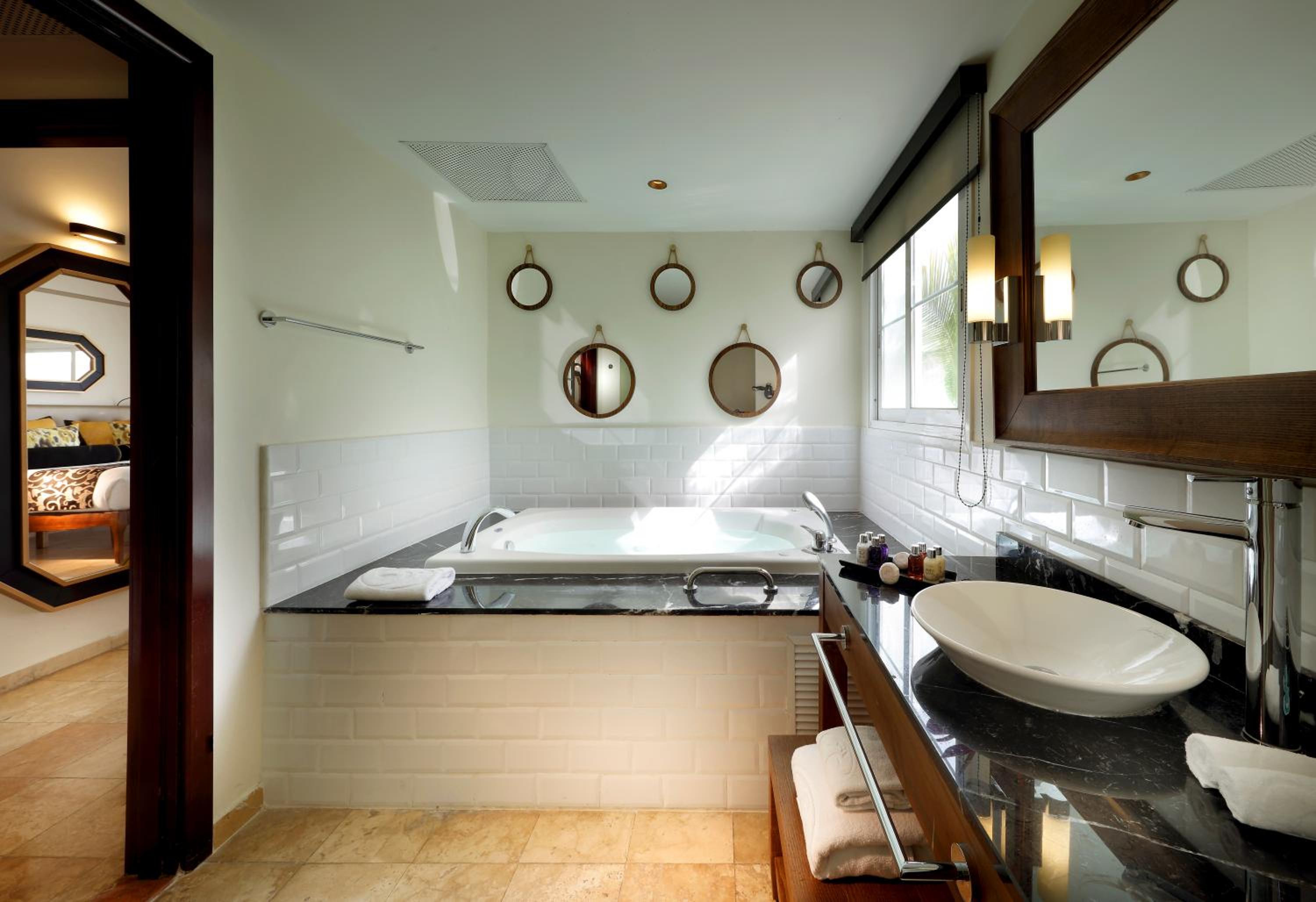 Suite Beachside Panoramic Ocean View