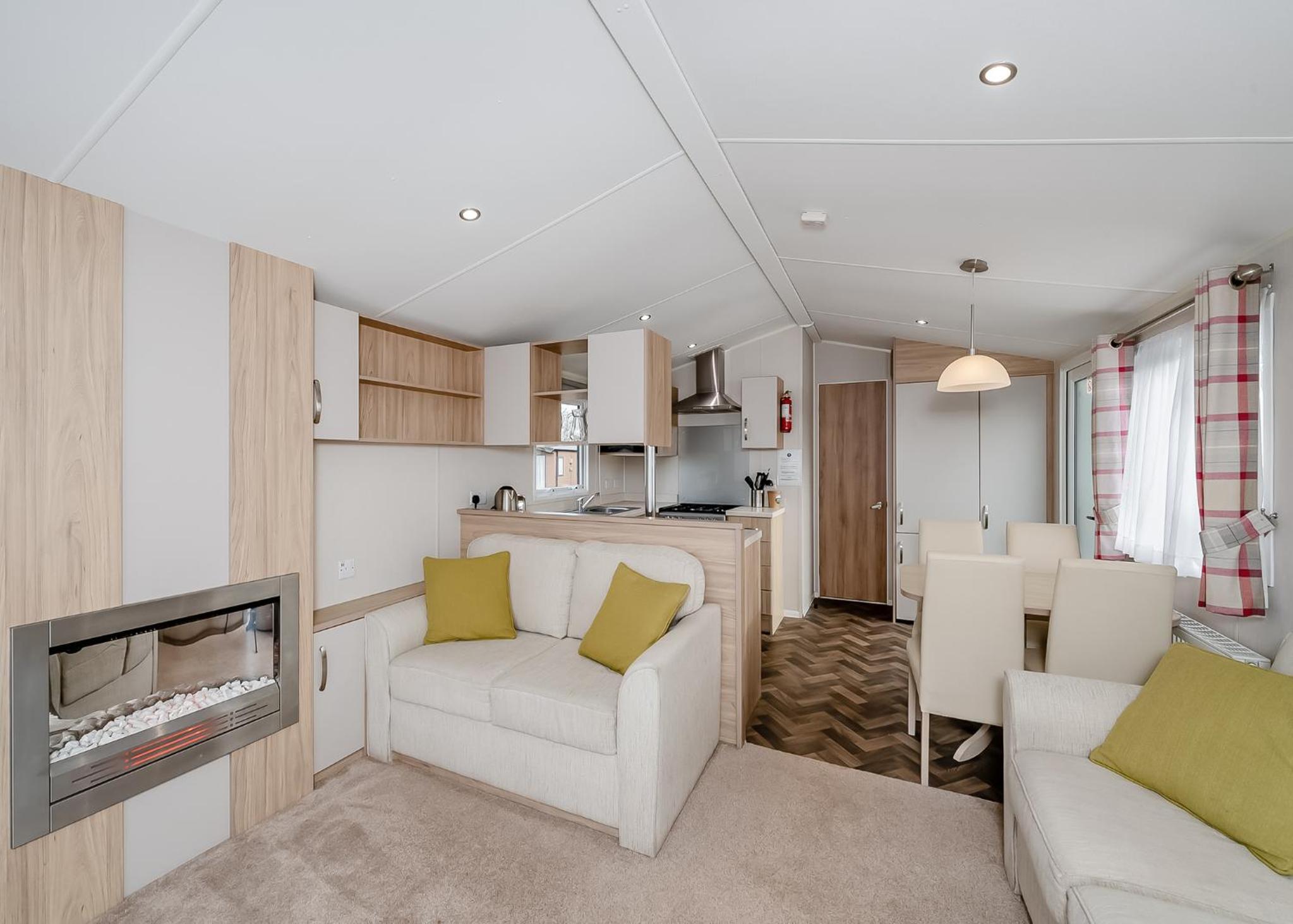 Mobile Home 9 photo 3